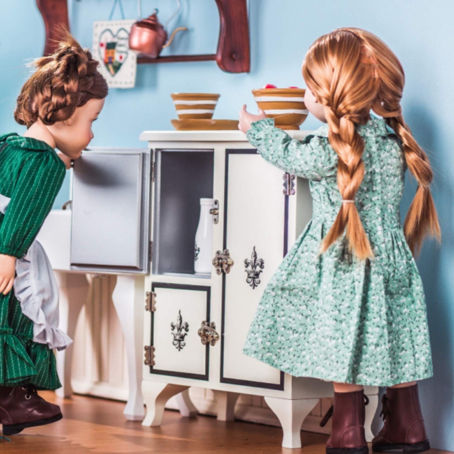 THE QUEEN'S TREASURES 18 Inch Doll Furniture, 1930's American Style Vintage Wooden Icebox for Kitchen Food Storage, Fits 18 Inch American Girl Dolls