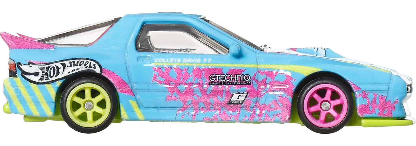 Hot Wheels Premium Car Culture Collectible Toy Car, 1:64 Scale Die-Cast Mazda RX7 FC Pandem, Silhouettes Vehicle with Real Riders Tires