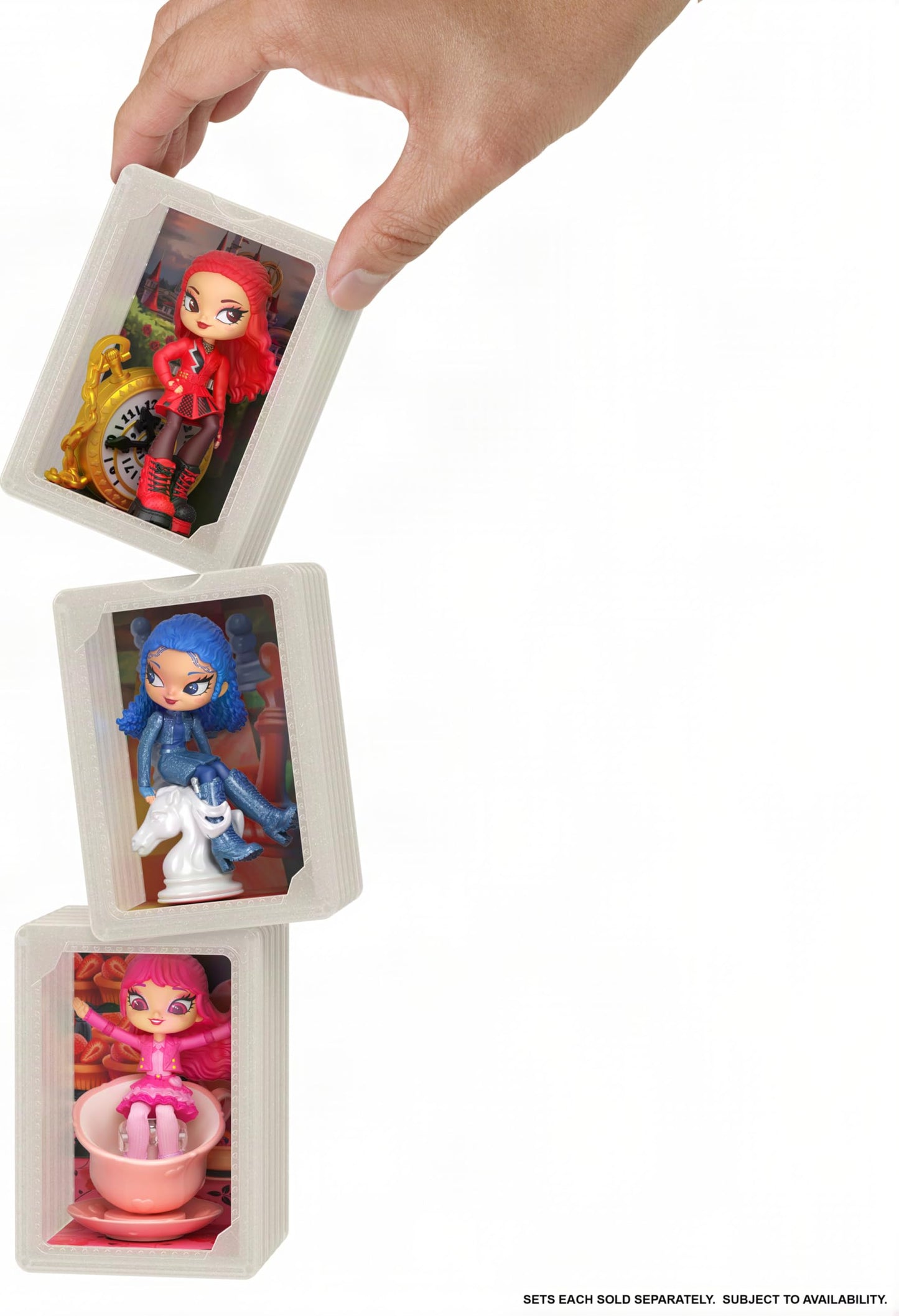Mattel Disney Descendants: Wicked Wonderland, Stack & Reveal Toy, Stackable Surprise Small Dolls, Inspired by the Movie (Styles May Vary)