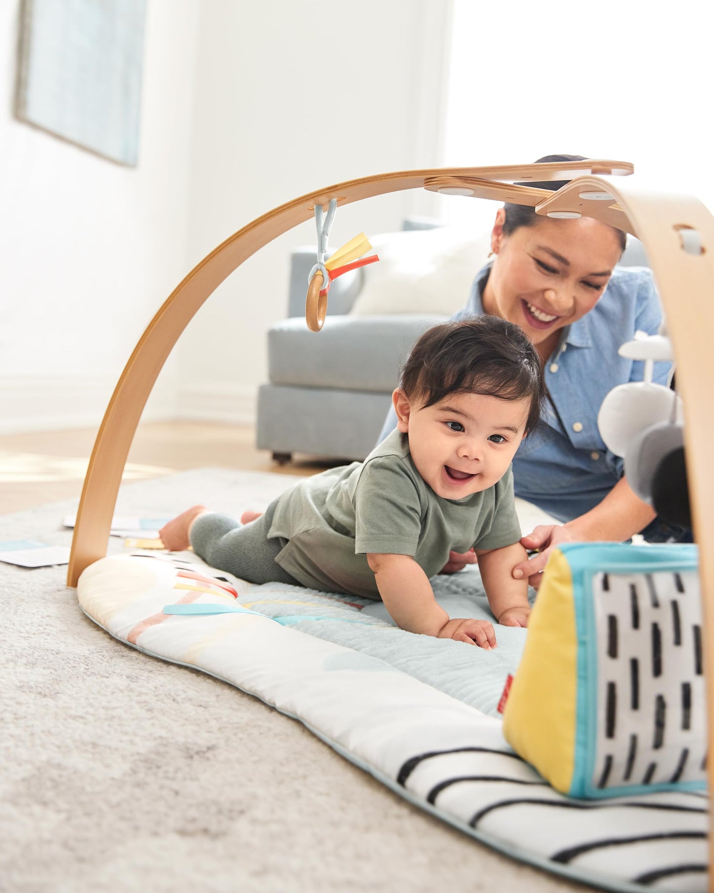 Skip Hop Baby Play Gym Montessori-Inspired 3-in-1 Sensory Tummy Time Activity Mat with 25+ Developmental Activities 4 Toys and 5 Parent Guide Cards
