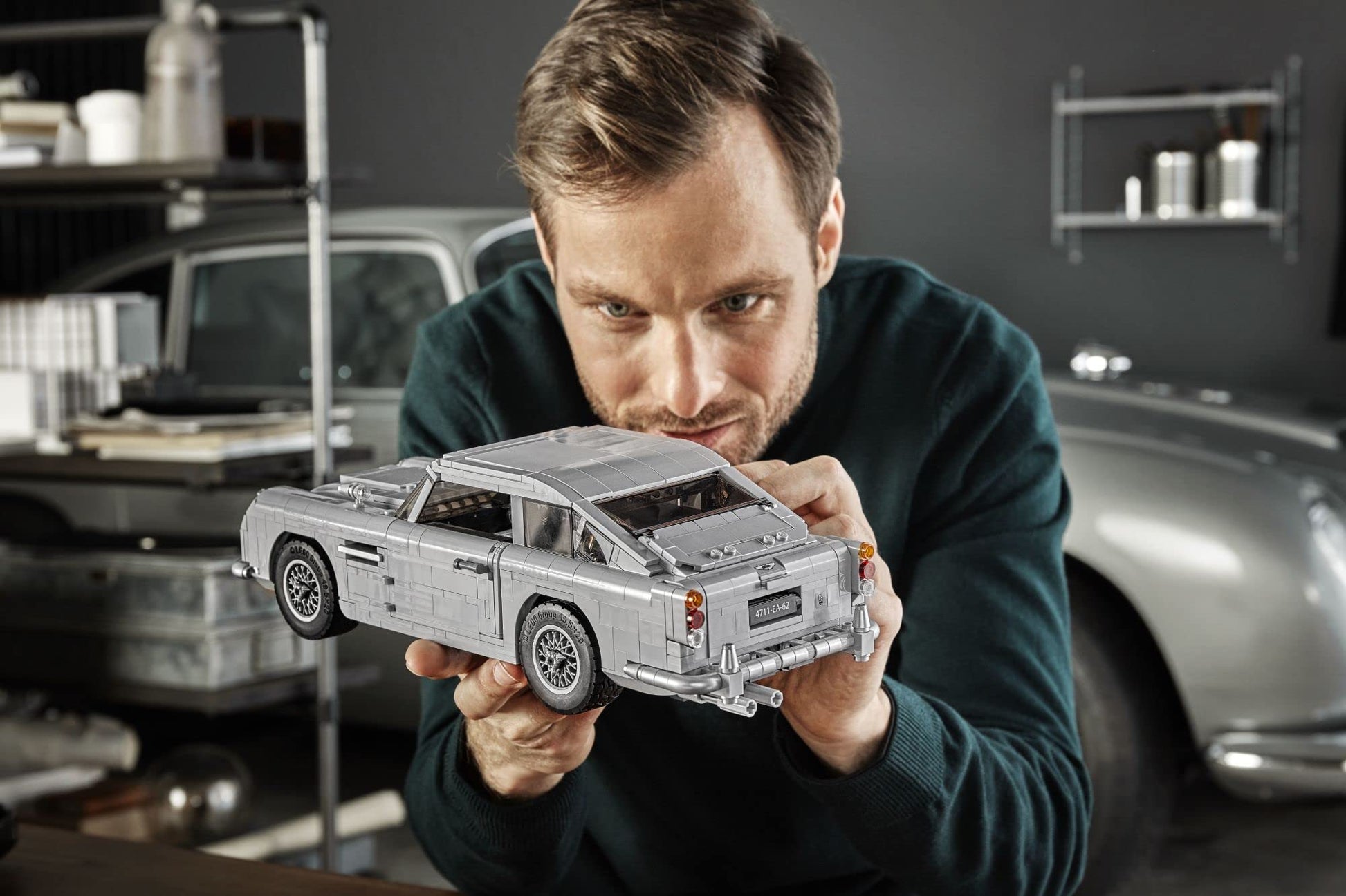 LEGO Creator Expert James Bond Aston Martin DB5 10262 Building Kit (1295 Pieces)