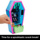 Monster High Playset, Student Lounge with Doll House Furniture, 2 Pets & Themed Accessories, Working Vending Machine