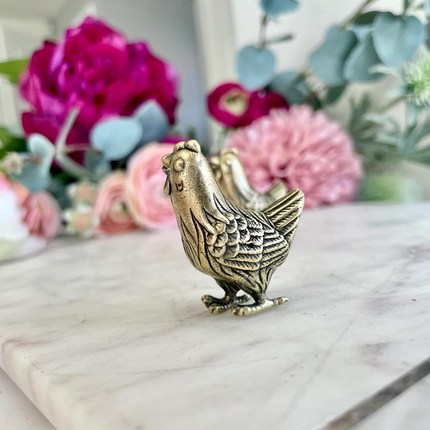 Aorvoras Miniature Hen Chicken Figurine, Brass Hen Chicken Figurines, Retro Hen Chicken Statue Ornament, Dollhouse Miniature Hen Chicken, Mini Micro