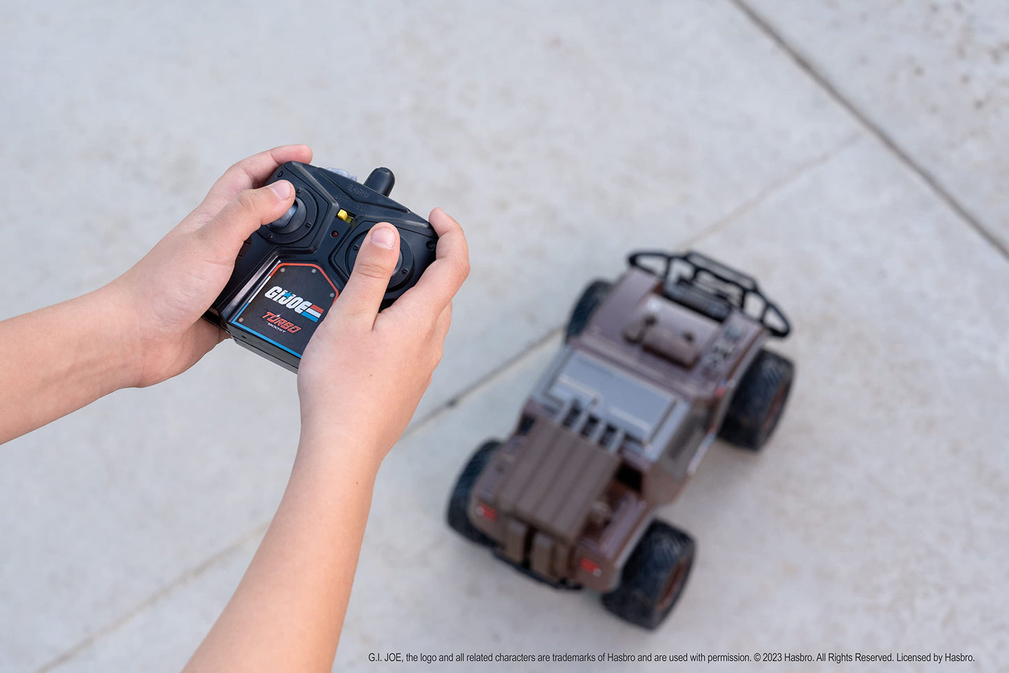 Jada G.I. Joe 1:14 V.A.M.P. MK-II RC Radio Control Car, Toys for Kids and Adults