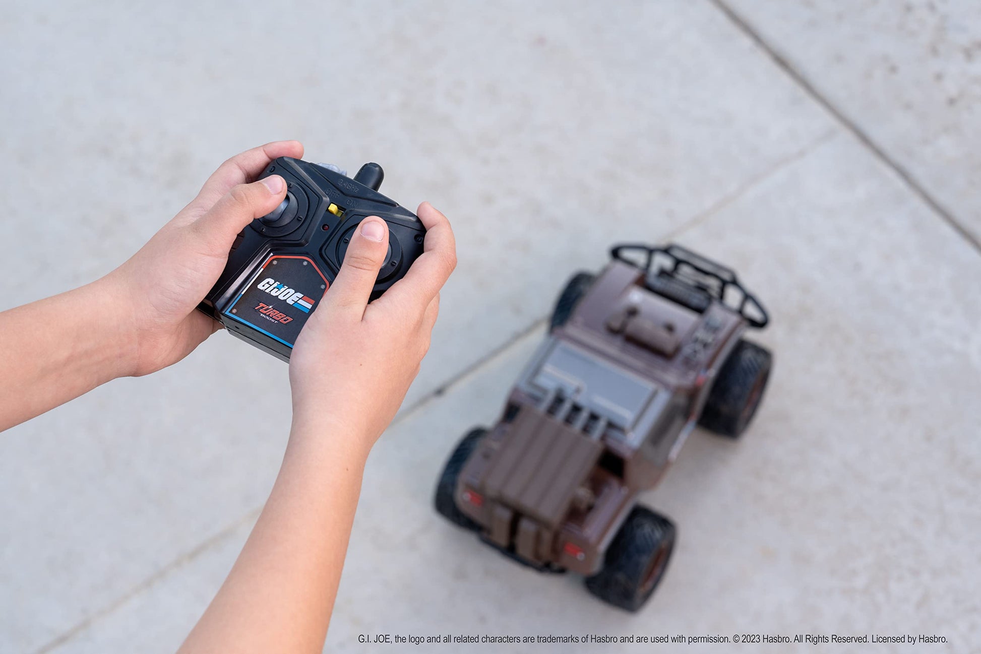 Jada G.I. Joe 1:14 V.A.M.P. MK-II RC Radio Control Car, Toys for Kids and Adults