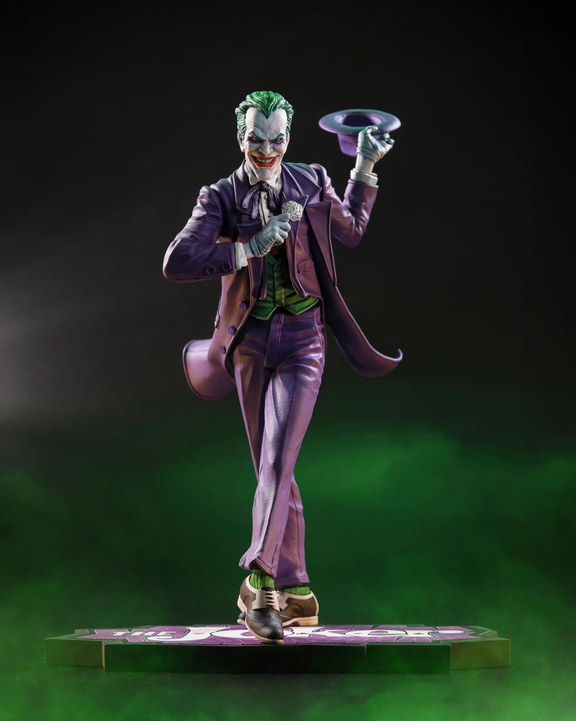 McFarlane Toys - DC Direct The Joker by Alex Ross (The Joker Purple Craze) 1:10 Scale Resin Statue