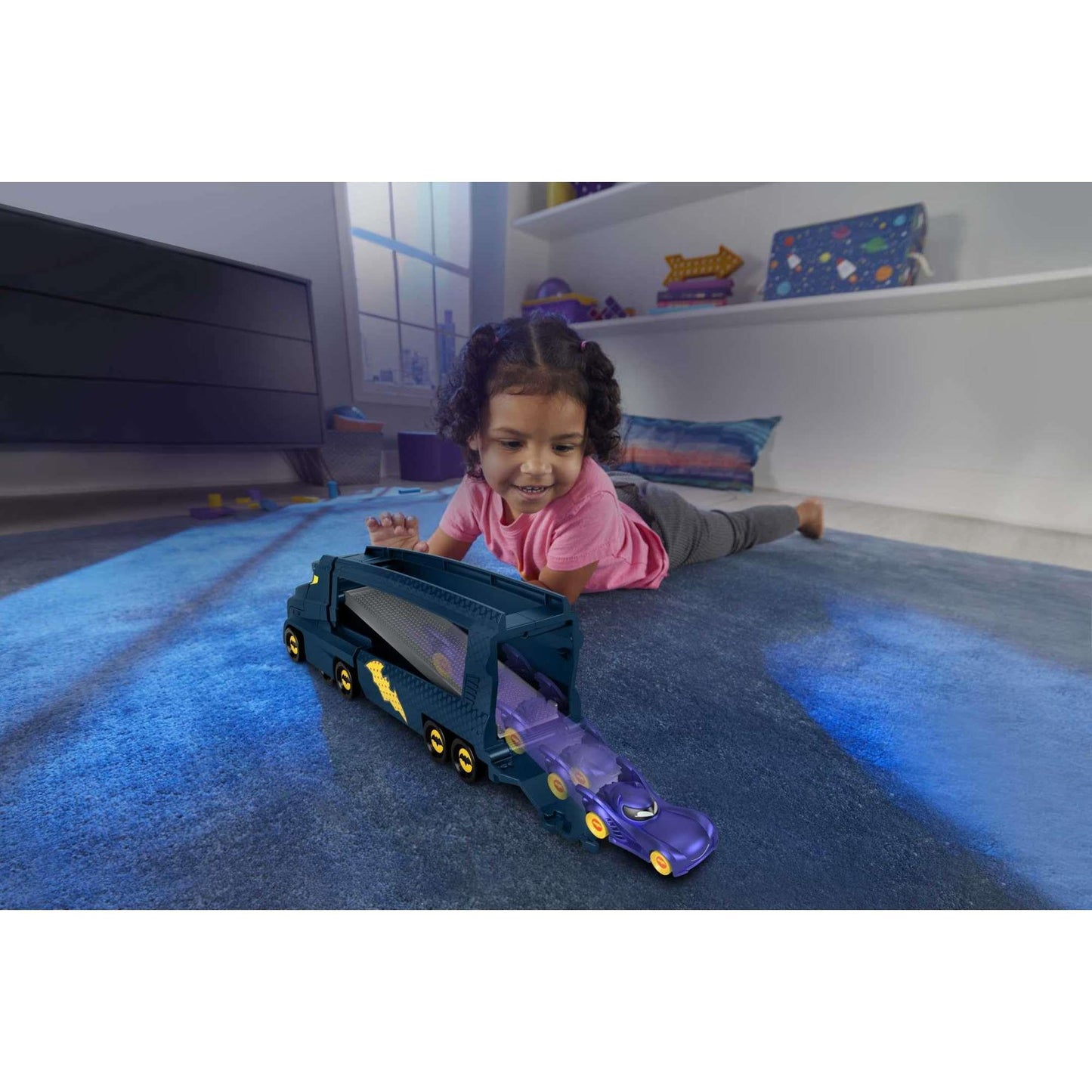Fisher-Price DC Batwheels Toy Hauler and Car, Bat-Big Rig with Ramp and Bam The Batmobile 1:55 Scale Diecast Toy Vehicle, Ages 3+ Years
