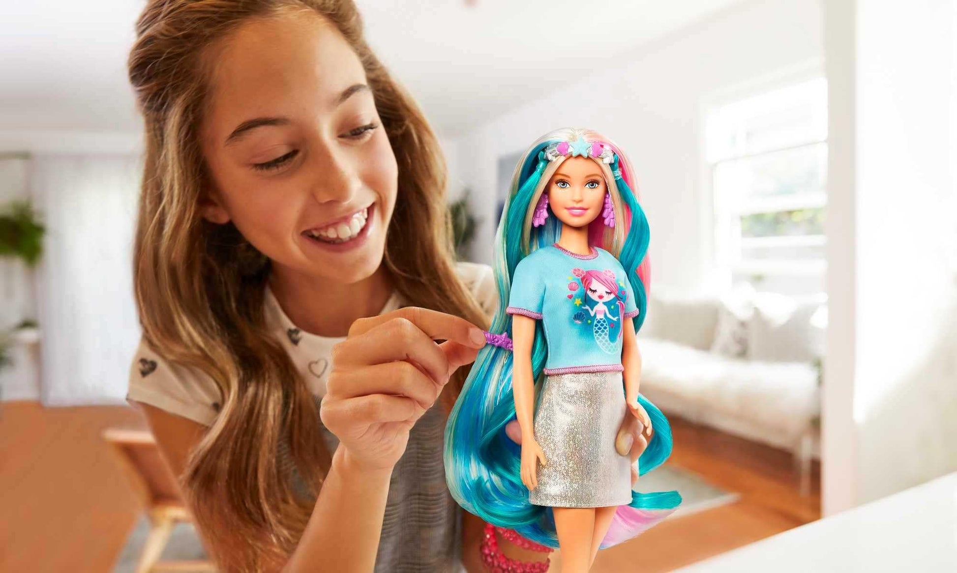 Barbie Fantasy Hair Doll, Blonde, with 2 Decorated Crowns, 2 Tops & Accessories for Mermaid and Unicorn Looks, Plus Hairstyling Pieces, for Kids 3 to