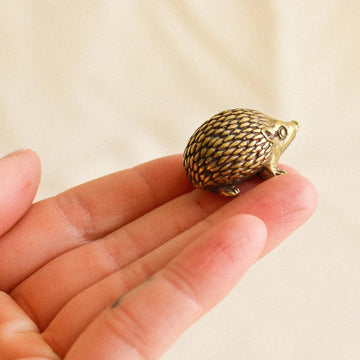 Miniature Hedgehog, Dollhouse Miniature Retro Brass Hedgehog Statue Ornament, Mini Micro Garden Landscaping Decoration