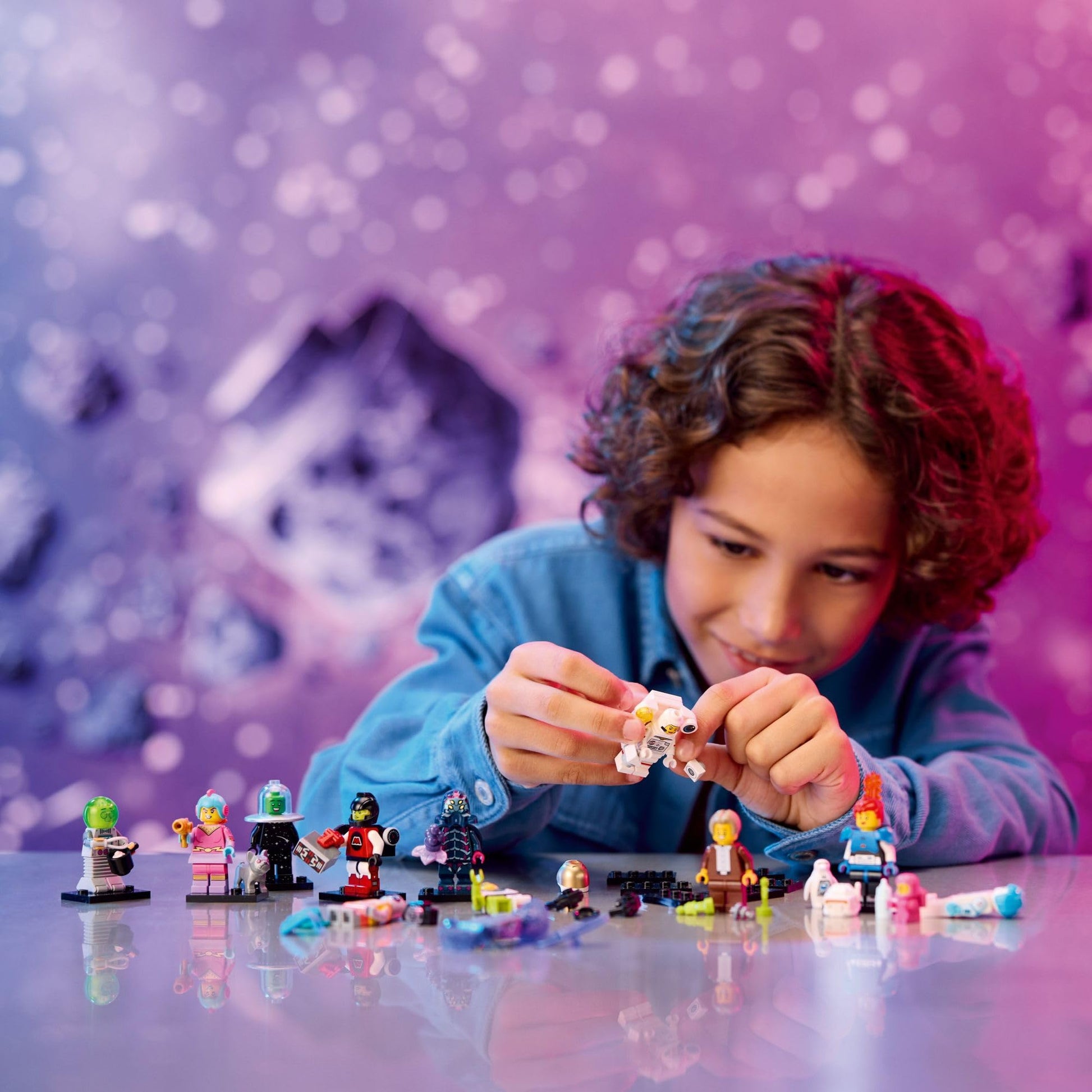 LEGO Minifigures Series 26 Space 6 Pack, Multi Pack of Collectible Minifigures for Kids, Sci-Fi Toy Building Set for Independent Play, Gift Idea for