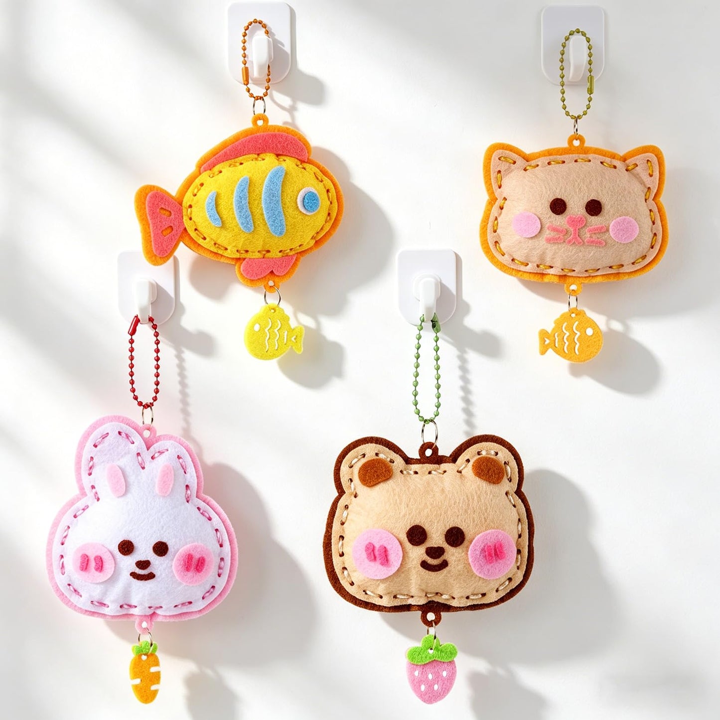 Oagminu 4Pcs Cute Animals DIY Felt Craft Kit Make Your Own Squeaky Keychains, Fun Art & Craft Project for Girls Boys(Animals)
