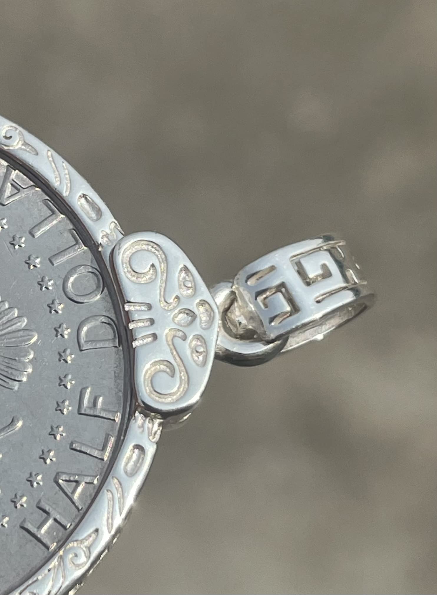 Geruibi Sterling Silver 50 cent Border Screw Top Coin Border is suitable for 30.64mm diameter 2.15mm thickness Coins, Coins Not Included