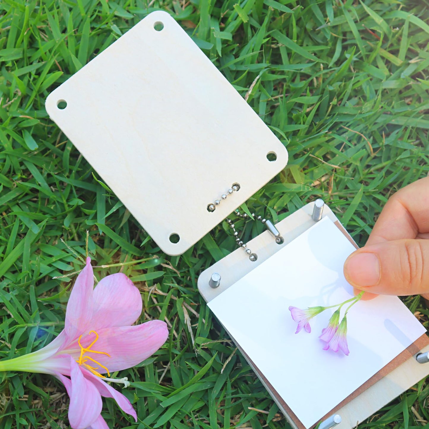Rhykoka Pocket Flower Press, 6 Layers Mini Flowers Press Kit, Micro Flower Pressing, Portable Small Leaf Petal Preservation for Arts and Crafts Lovers