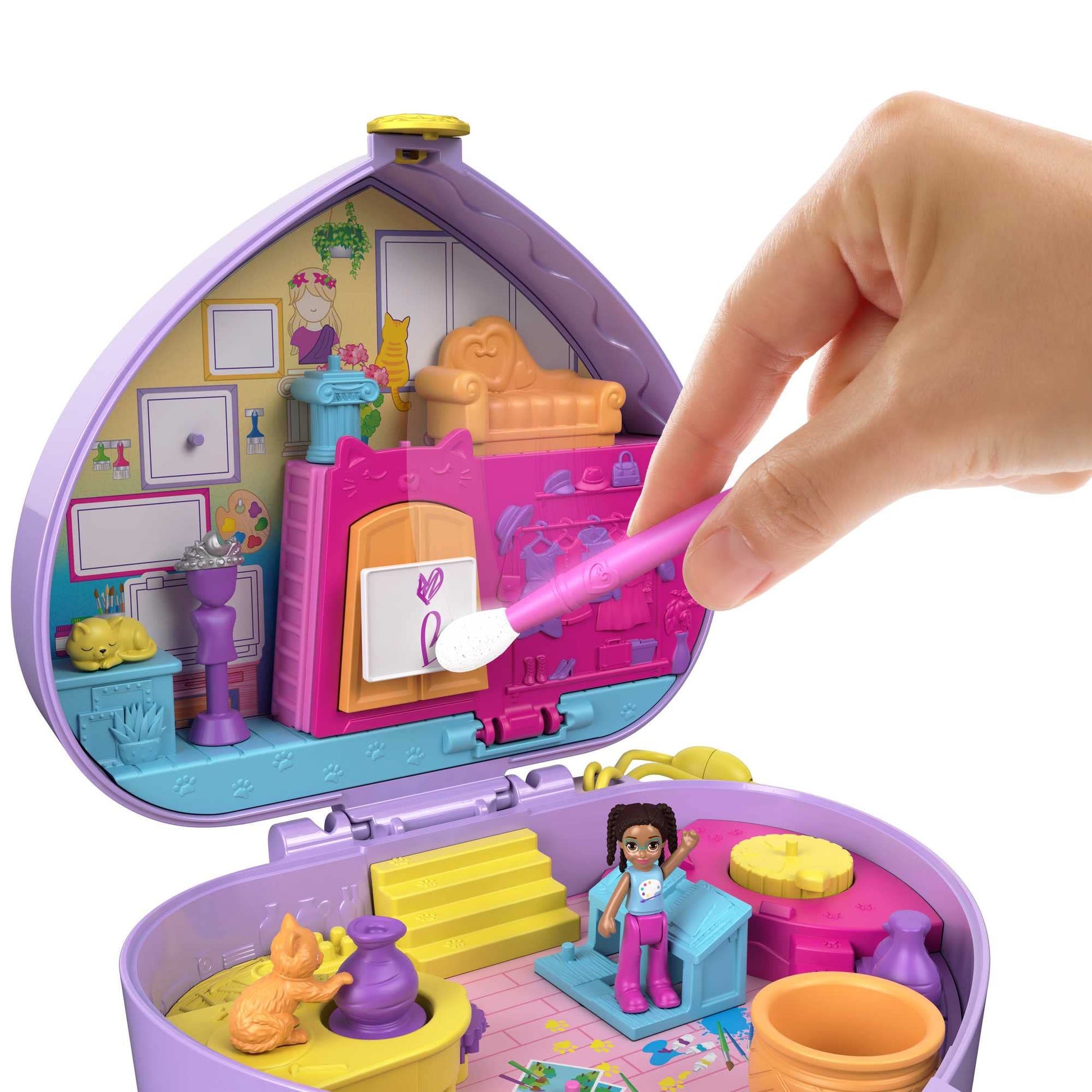 Polly Pocket Starring Shani Art Studio Compact, Micro Shani and Friend Dolls, 5 Reveals, 12 Accessories, Pop and Swap Feature, 4 and Up