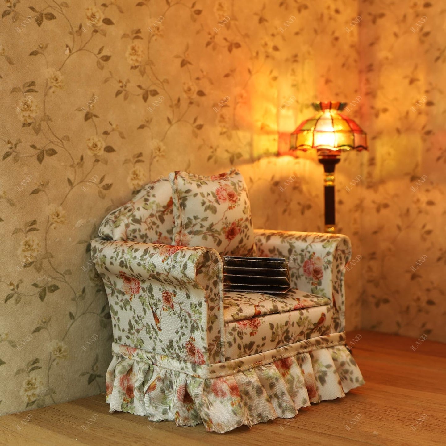 iLAND Dollhouse Furniture of Dollhouse Couch Set, Elegant Rose Pleated Single Sofas 2Pcs w/Cushions, Doll House Accessories and Furniture Miniature