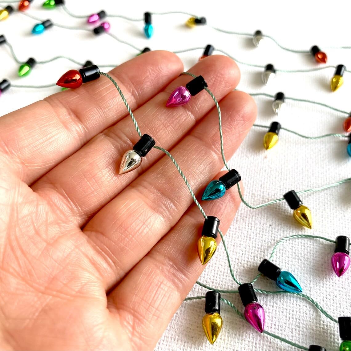 Peachcor Christmas Lights String of Miniature, Dollhouse Miniature Fake Light, Christmas Tree Fairy Lights Decorative, Metalic Multicoloured Dollhouse