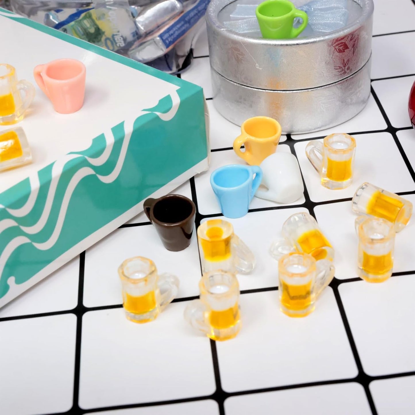 12PCS Mini Plastic Beer Mug Decorations - Dollhouse Resin Drink Cups for Keychain Accessories, DIY Craft Projects, Tableware Display, Miniature Scene