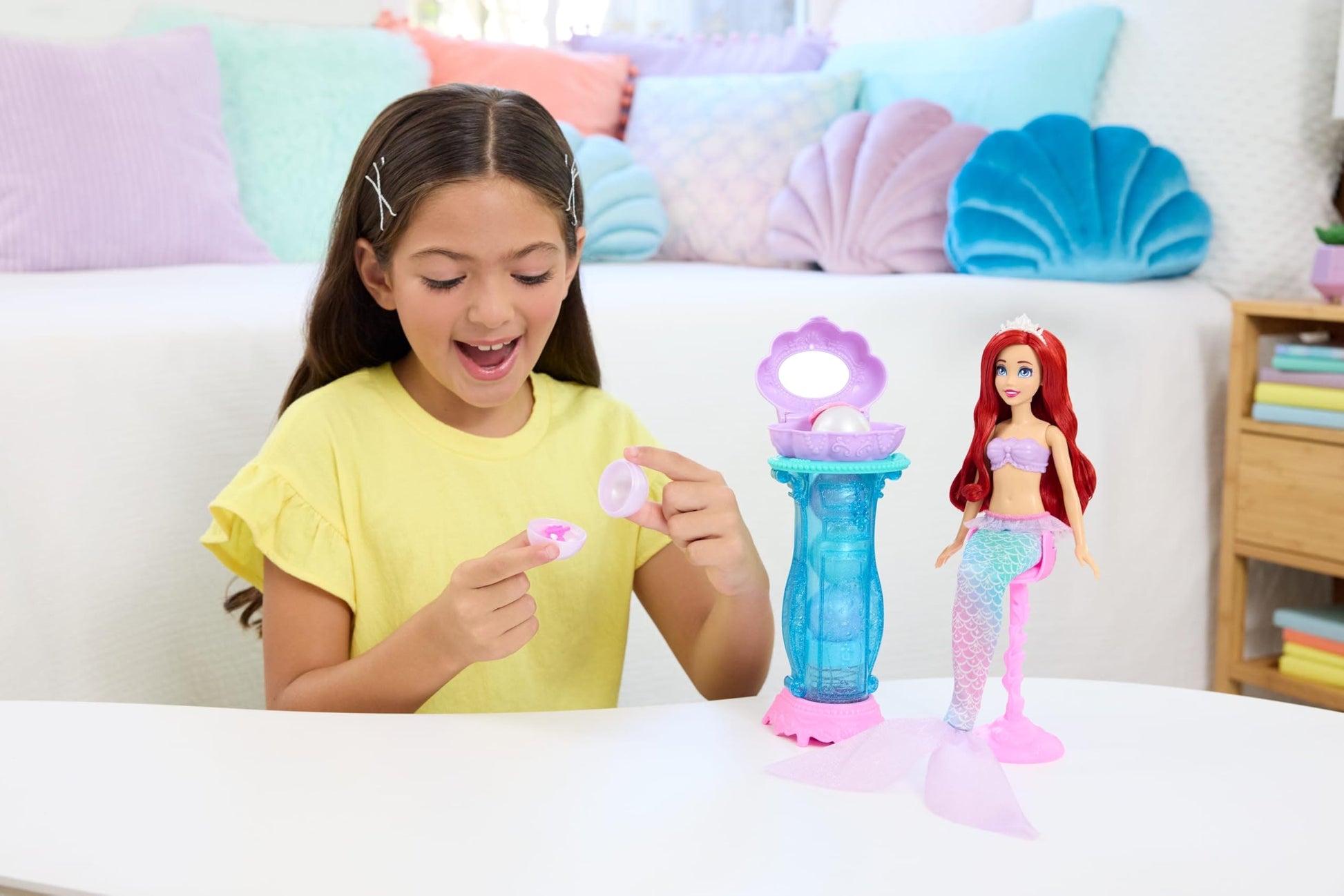 Mattel Disney Princess Toys, Ariel Vanity Pop Mermaid Fashion Doll with Removable Tail & Vanity with 5 Repeatable Pop-Up Surprises & 5 Accessories