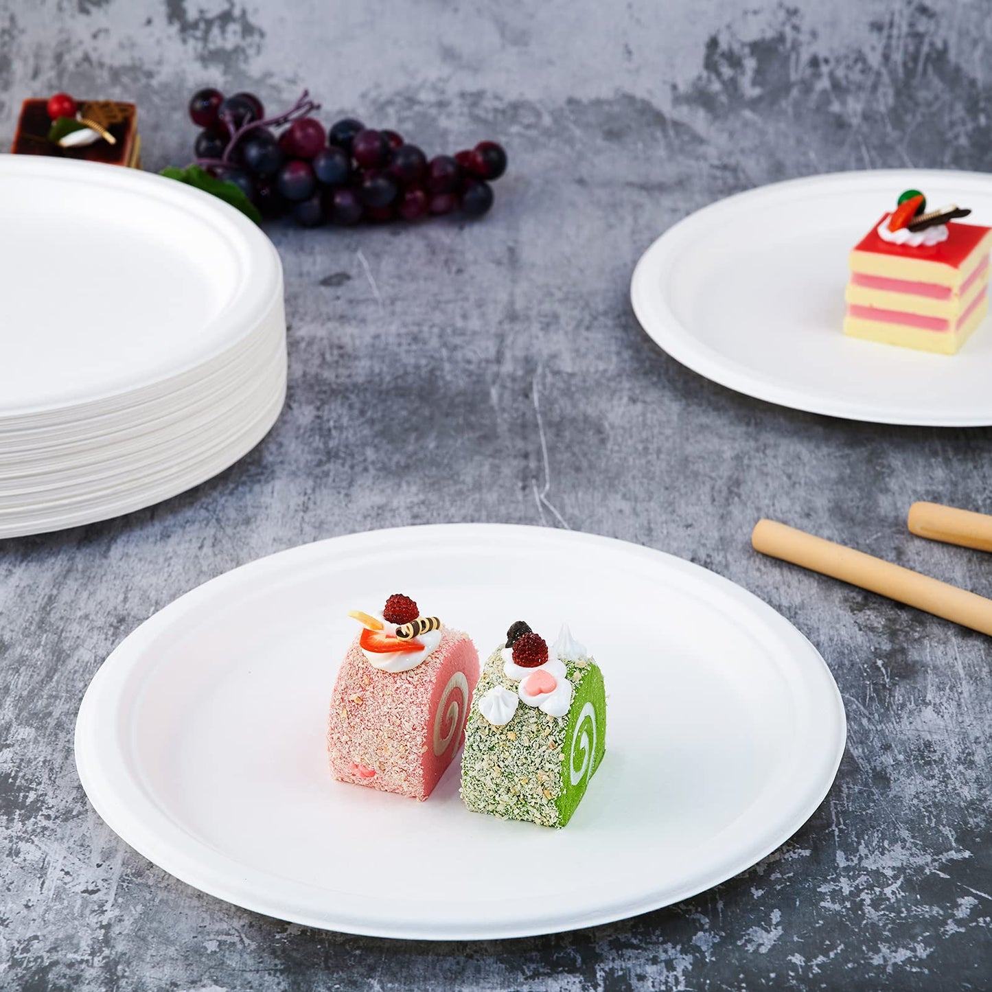 Vplus 150 Pack Compostable Disposable Paper Plates 10.25 inch Super Strong Paper Plates 100% Bagasse Natural Biodegradable Eco-Friendly
