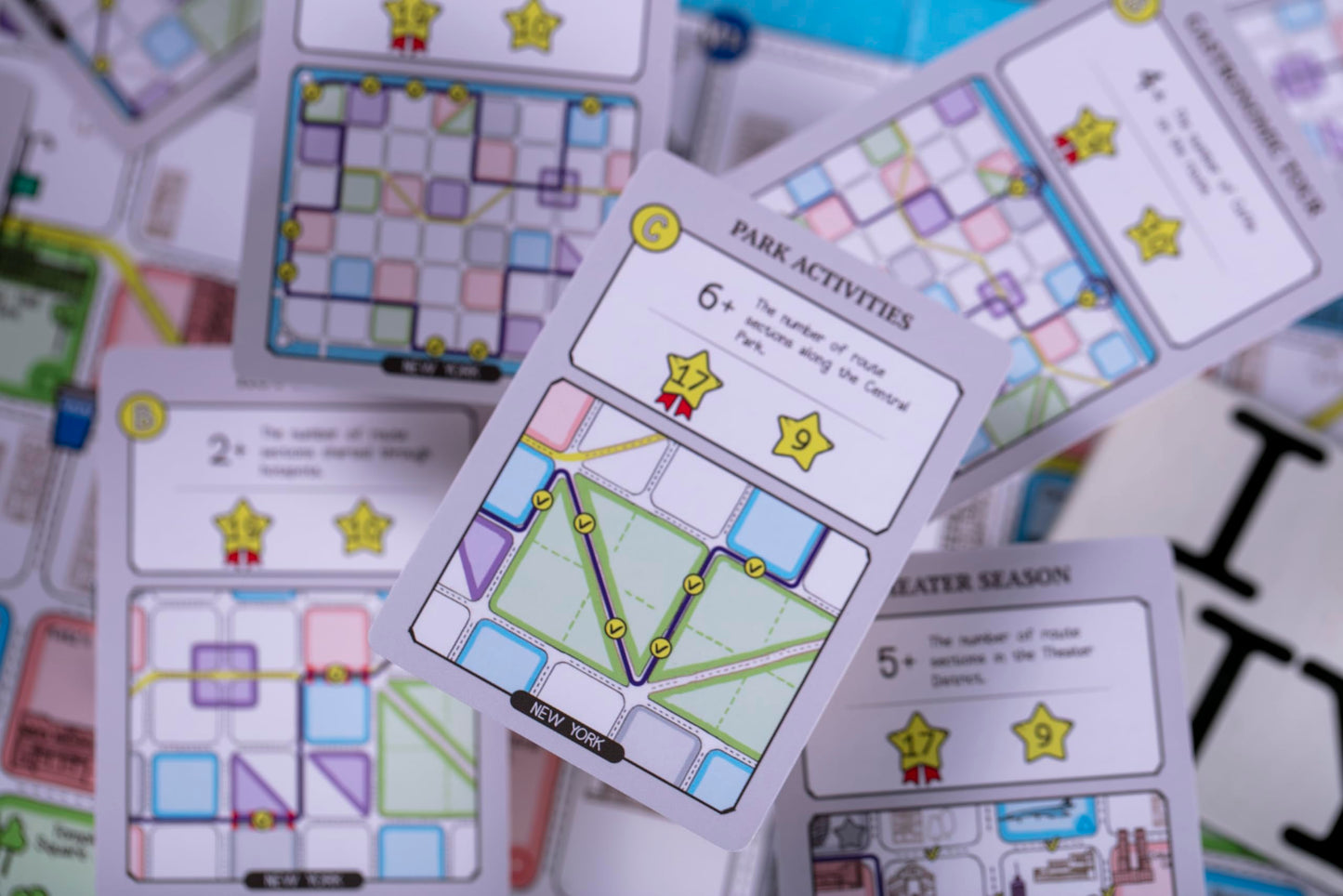 CrowD Games | En Route: A Stroll & Write Game | Flip and Write | Tourism | Route Building | for Adults and Families| Solo Mode Included | 1-4 Players