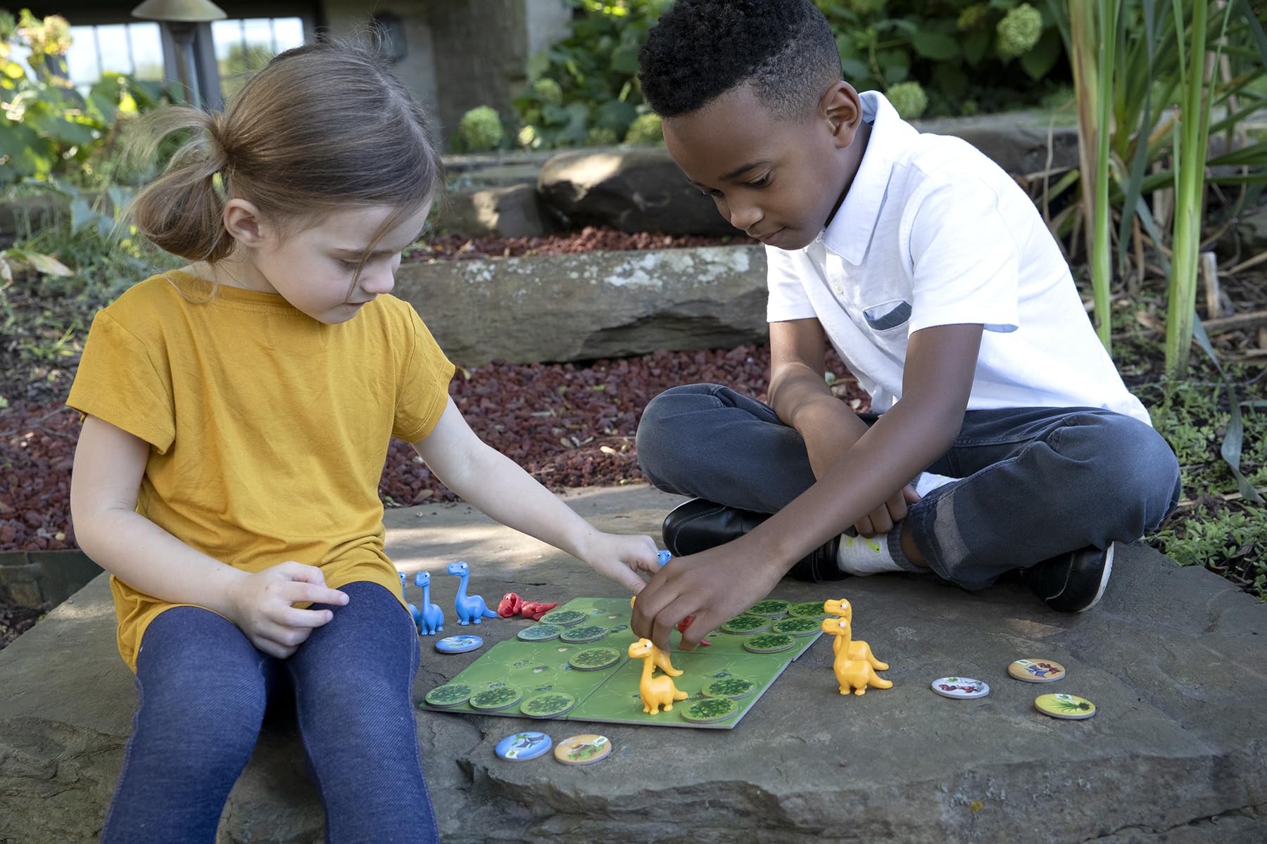 Jurassic Snack: Fun Board Game to Play Against Friends and Family, Keep Your Dinosaurs Alive and Fed to Win, Fun strategy game for families