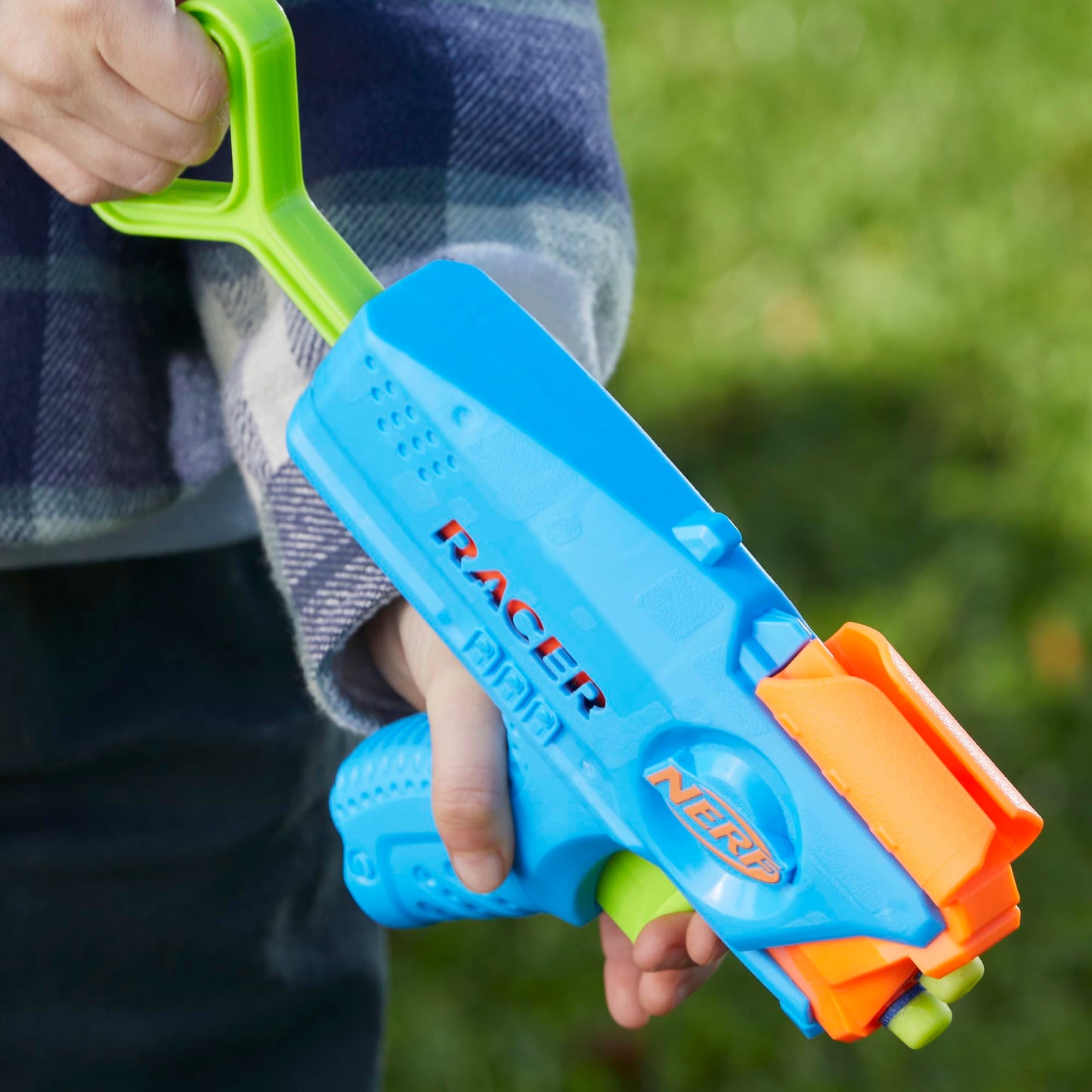 NERF Elite Junior Racer Easy Play Dart Blaster, 4 Nerf Elite Darts, Nerf Blaster Outdoor Toys, for Kids, Ages 6+