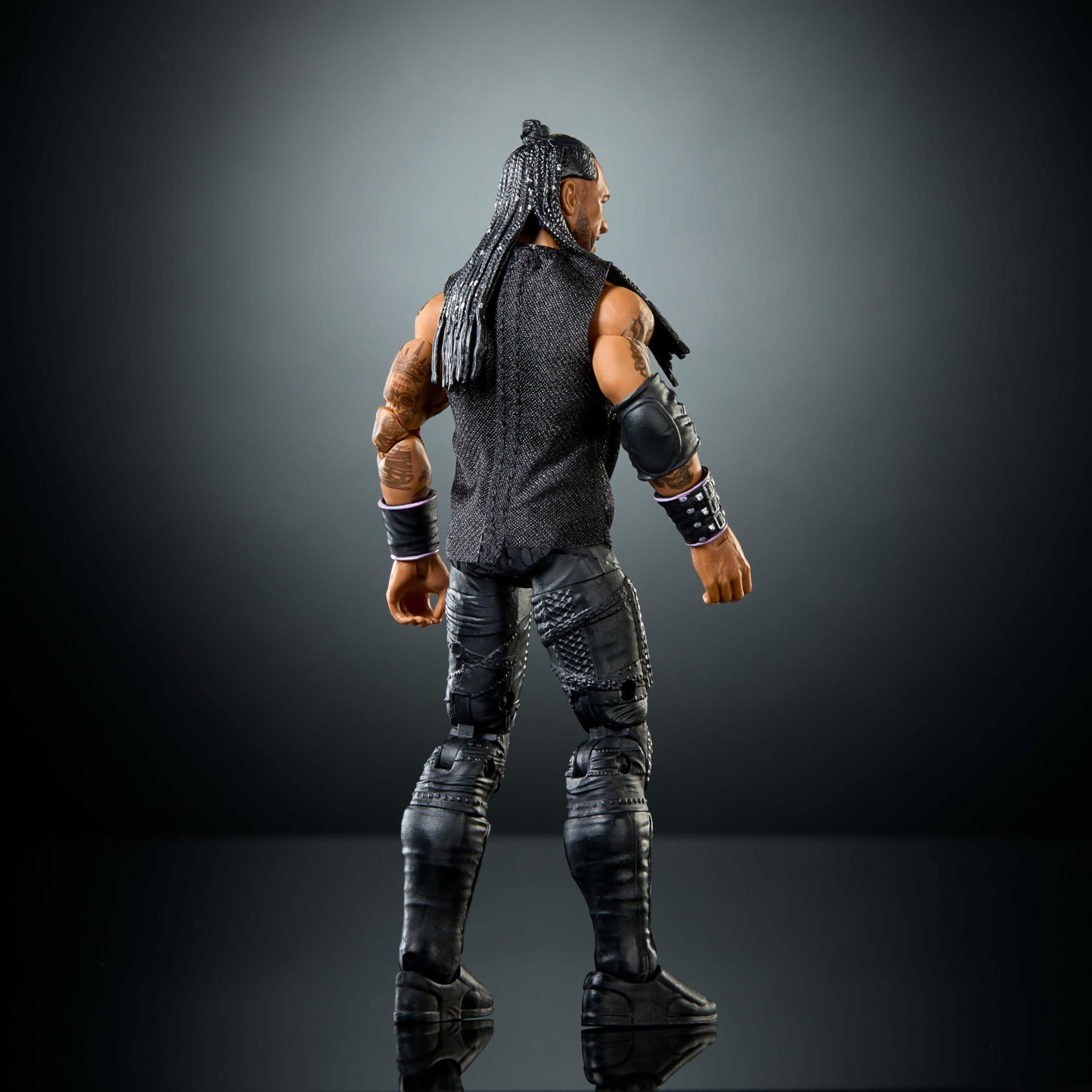 Mattel WWE Elite Action Figure & Accessories, Series #122 Set, 6-inch Collectible Damian Priest with 25 Articulation Points & Swappable Hands