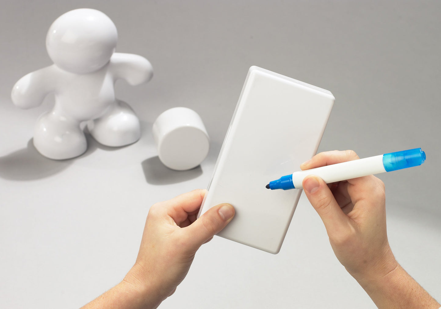 Pictionary Man: Electronic