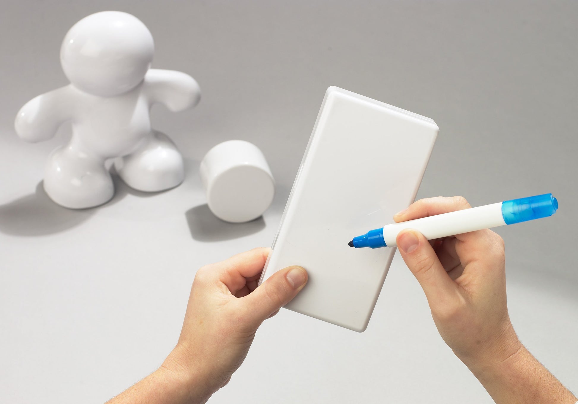 Pictionary Man: Electronic