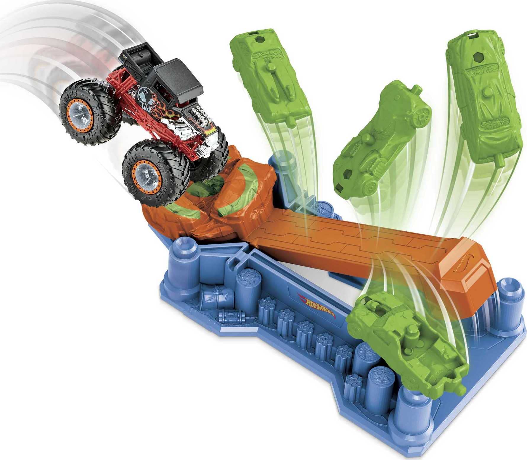 Hot Wheels Monster Trucks Launch & Bash Playset with Launcher, 4 Crushed Cars, 1 1:64 Scale Monster Truck, Landing Zone for Stunting, Crashing Action