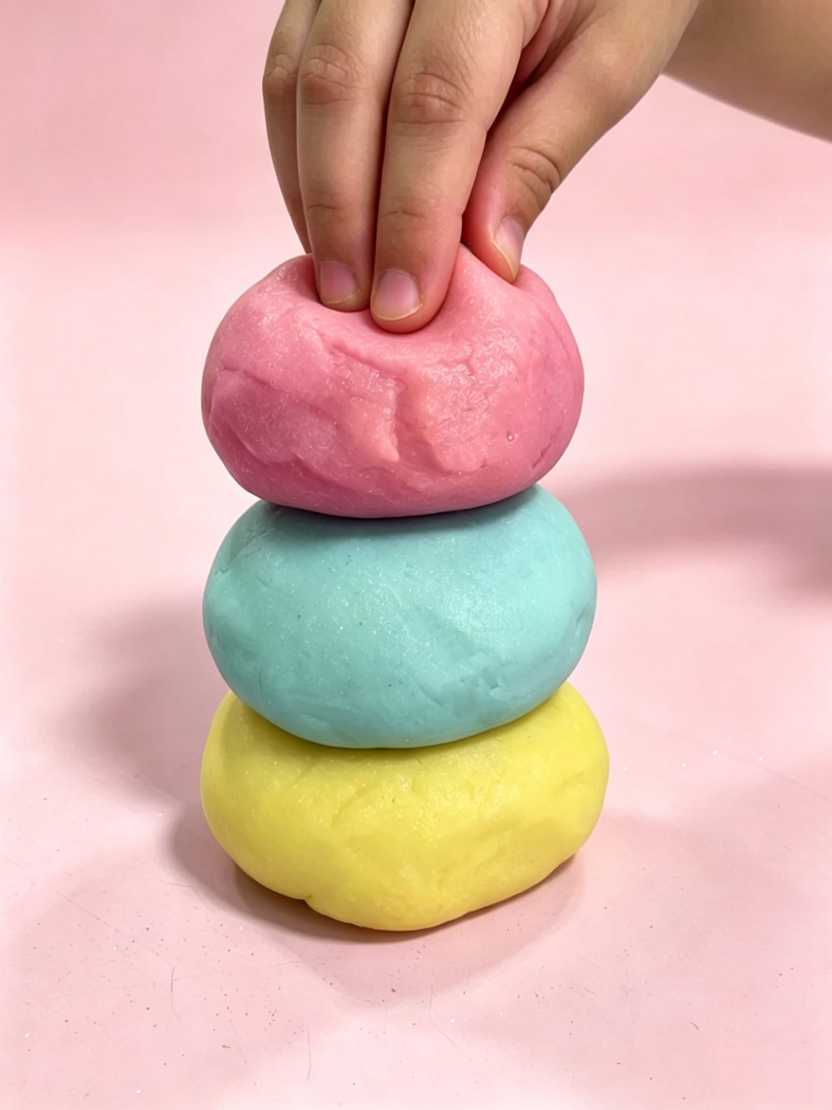 Crayola 18pk Pearl Dough 18pk x 3oz - Party Favors, Fidget Toys, Sparkling Colors for Creative Play, Safe Non-Toxic Crafting, Great Classroom Fun or