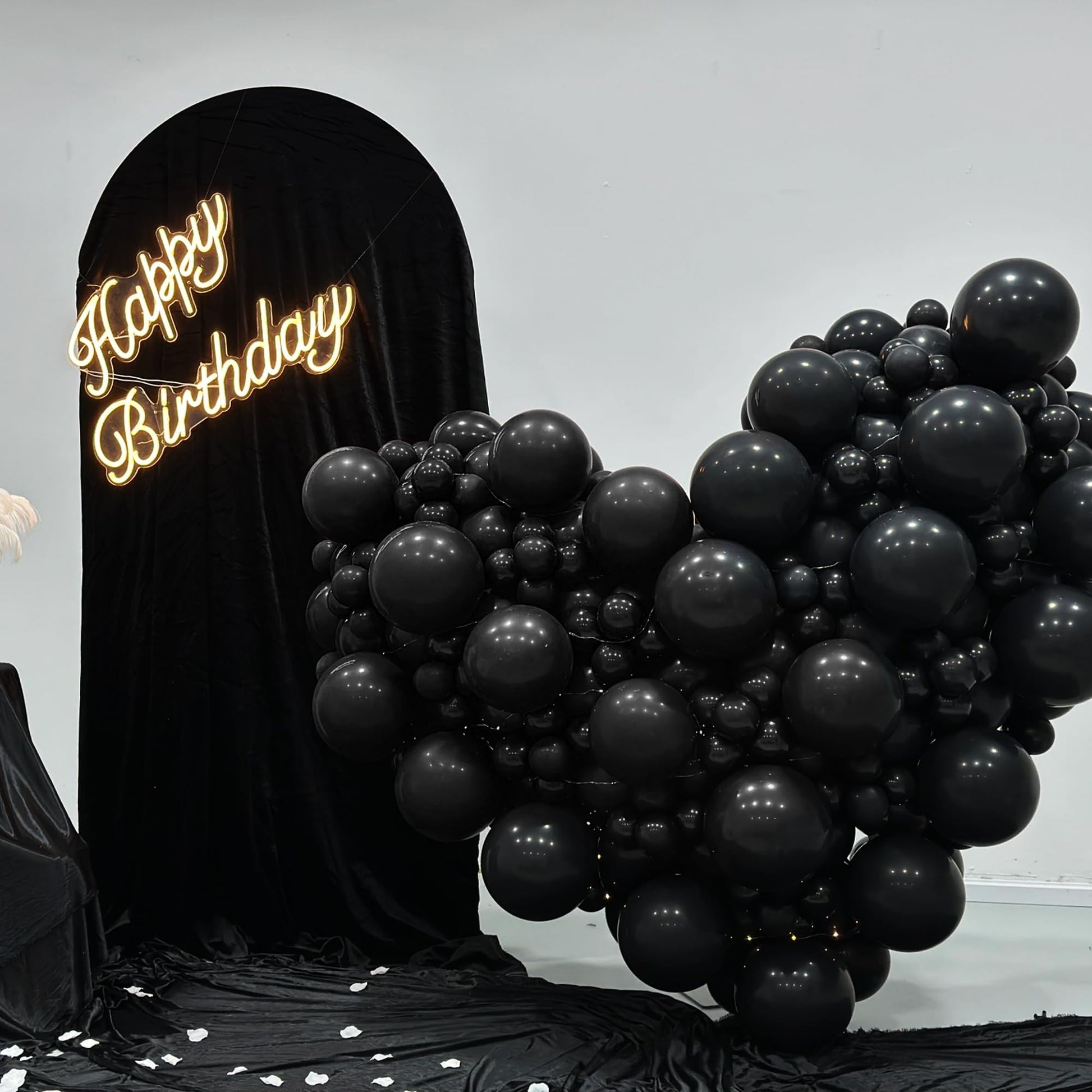 200 Pieces Black Balloons Different Sizes 5 10 12 18 Inch Latex Balloons Balloon Garland Arch Kit for for Black Themed Party Halloween Decorations