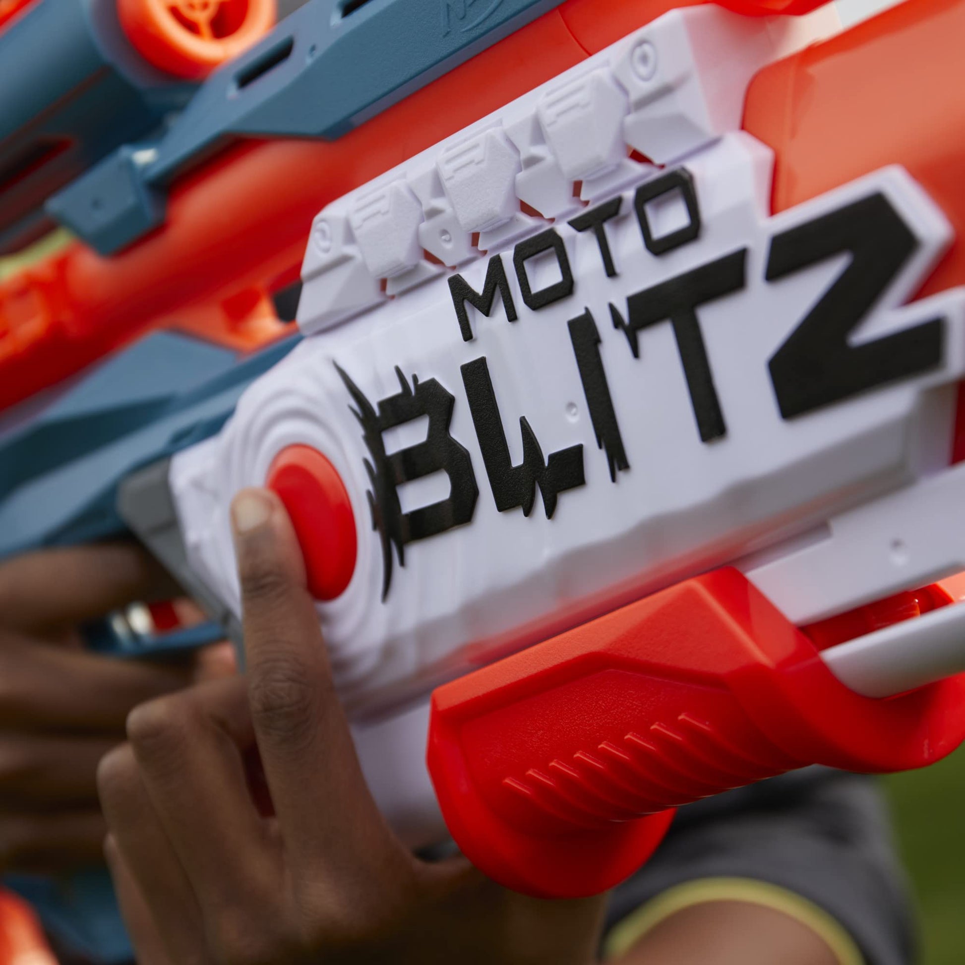 Nerf Elite 2.0 Motoblitz Blaster with Scope, Motorized 10-Dart Blasting, Airblitz 6 Darts, Outdoor Toys for 8 Year Old Boys & Girls