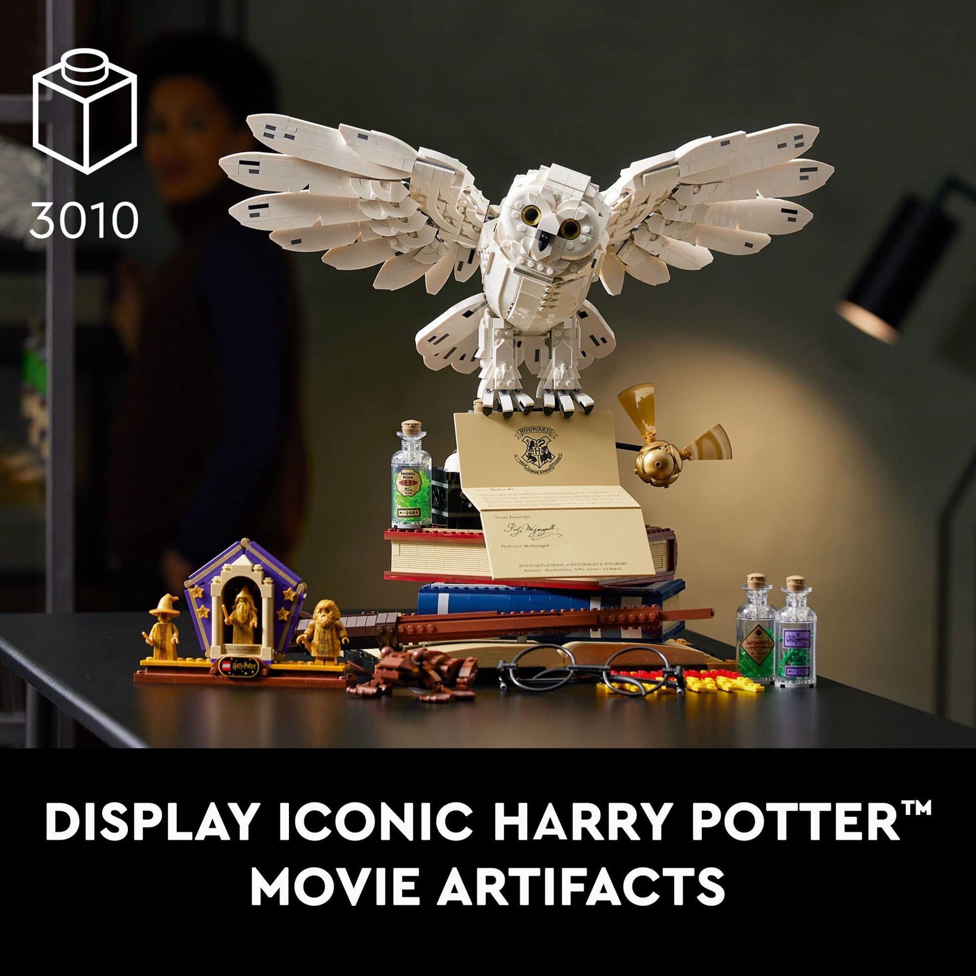 LEGO Harry Potter Hogwarts Icons - Collectors' Edition 76391 20th Anniversary Collectable Hedwig Owl Model, with 3 Exclusive Golden Minifigures: