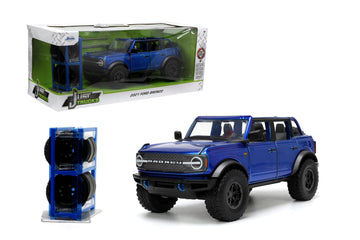 Jada Just Trucks 1:24 2021 Ford Bronco Die-Cast Car & Tire Rack, Toys for Kids and Adults(Candy Blue)