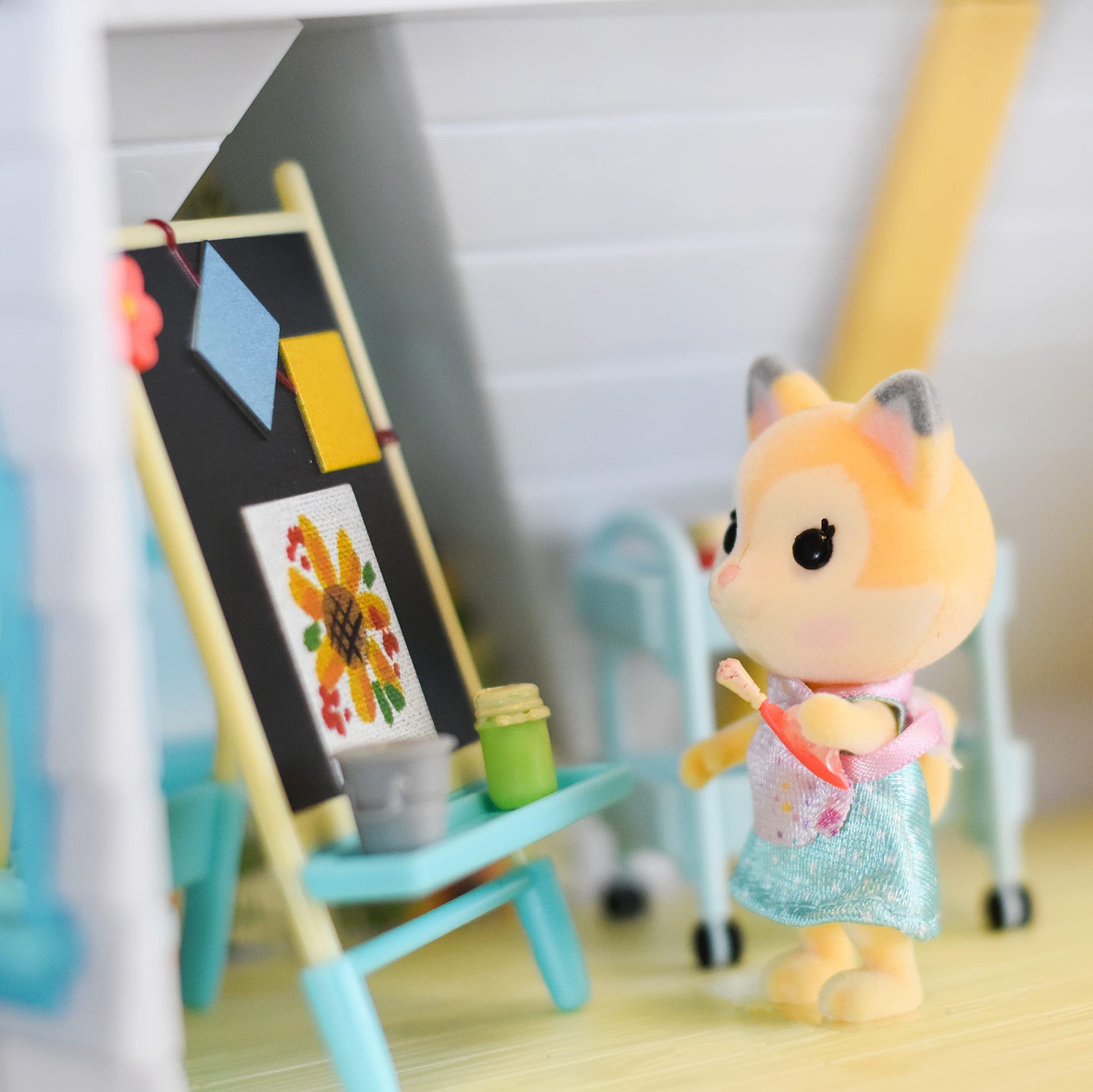 Sunny Days Entertainment Honey Bee Acres Paint & Color Art Fun - 13 Piece Dollhouse Playset with Exclusive Fox Figure | Pretend Play Toys for Kids