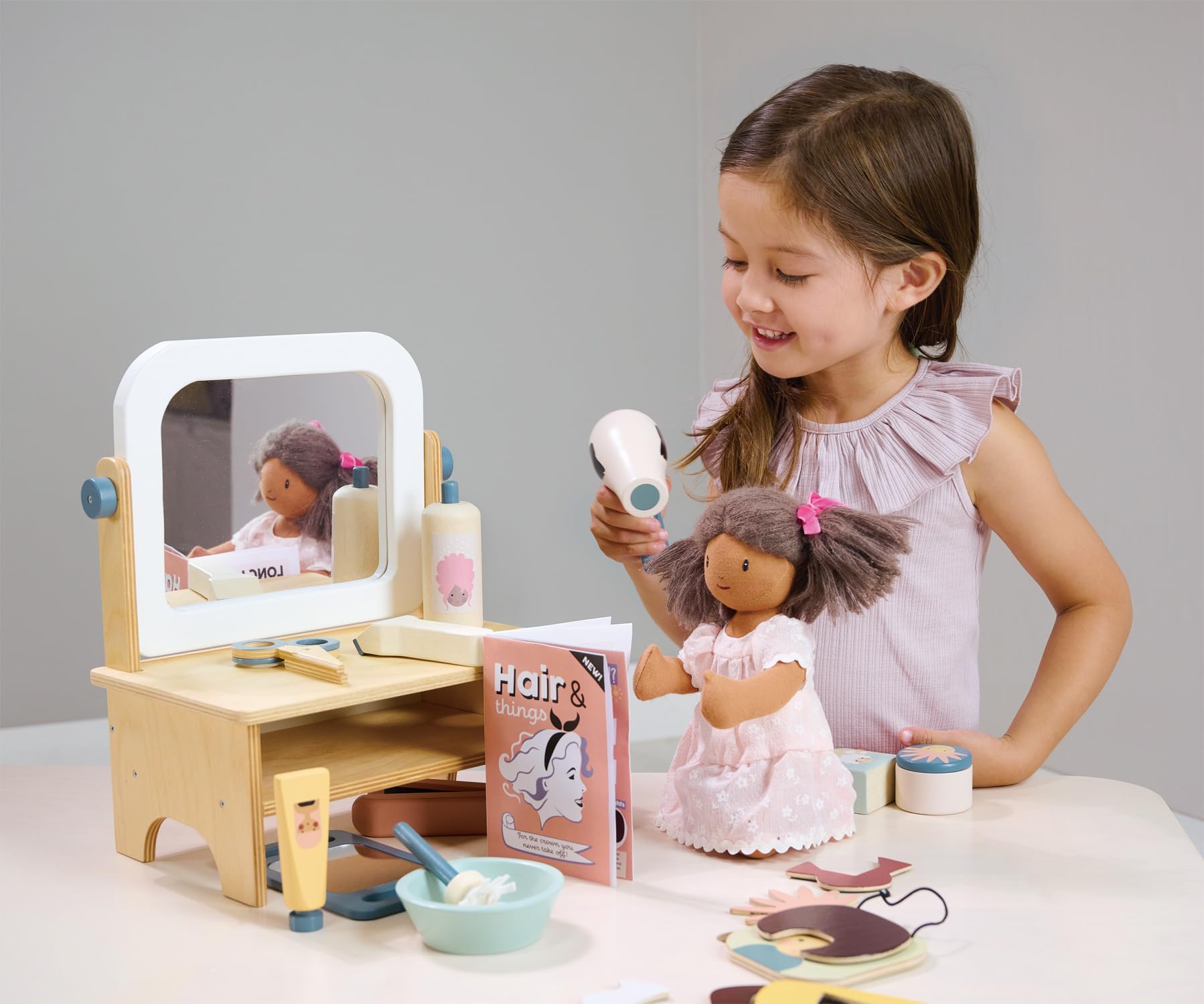 Tender Leaf Toys - Hair Salon - 21 Piece Pretend Play Wooden Hair Cutting Kit, Hairdresser Kit, Hair Styling Set with Tilting Mirror - Encourages