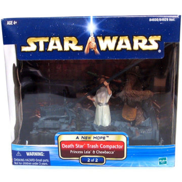 Hasbro Leia and Chewbacca Death Star Trash Compactor A New Hope Star Wars Diorama # 2