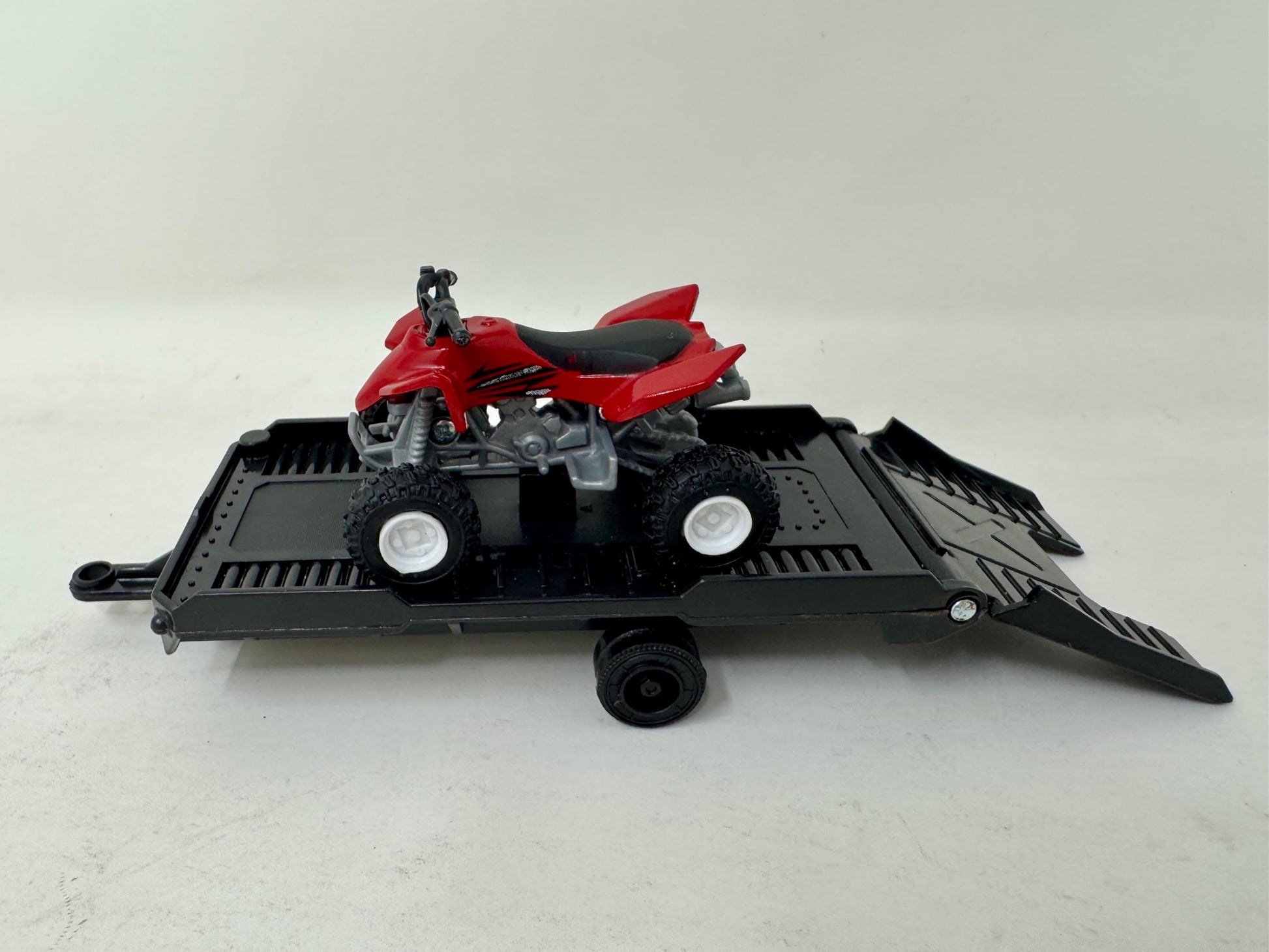 NewRay Toys 1:43 Chevy Silverado Pick Up Truck with Trailer and Dirt Bike
