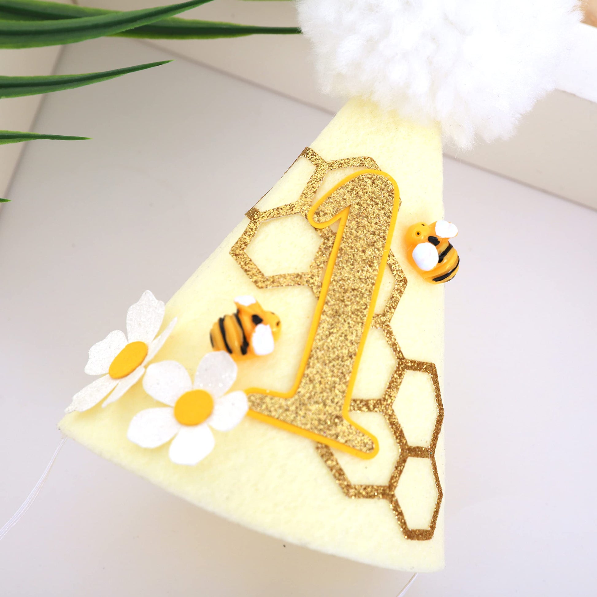 SYESQL Bee Themed Birthday Hat - Medium, Golden and White, for First Birthday, Babies and Toddlers, Costume Headwear