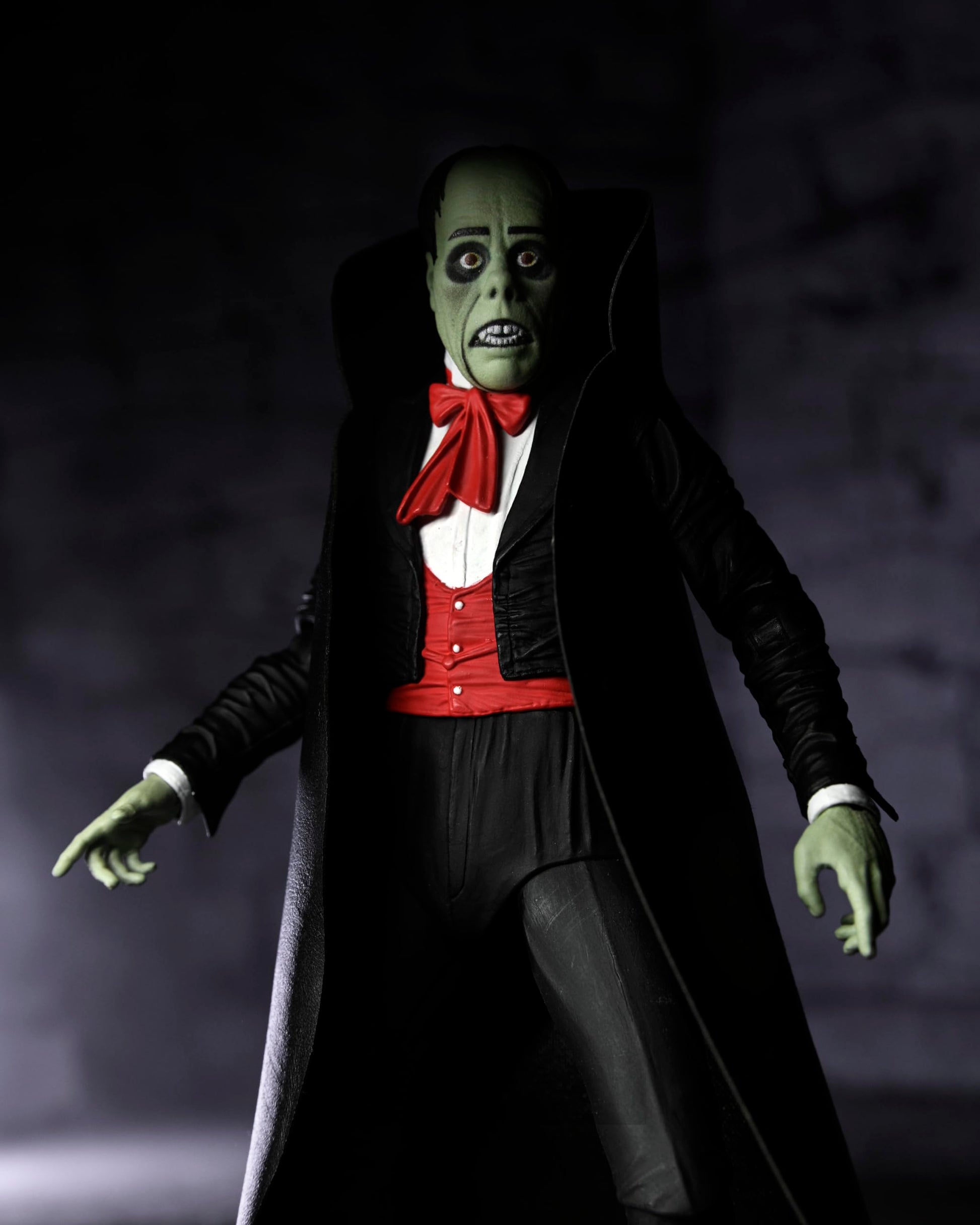 NECA Phantom of The Opera -1:7 Scale Collectible Action Figure, Retro (Glow in The Dark) Phantom of The Opera