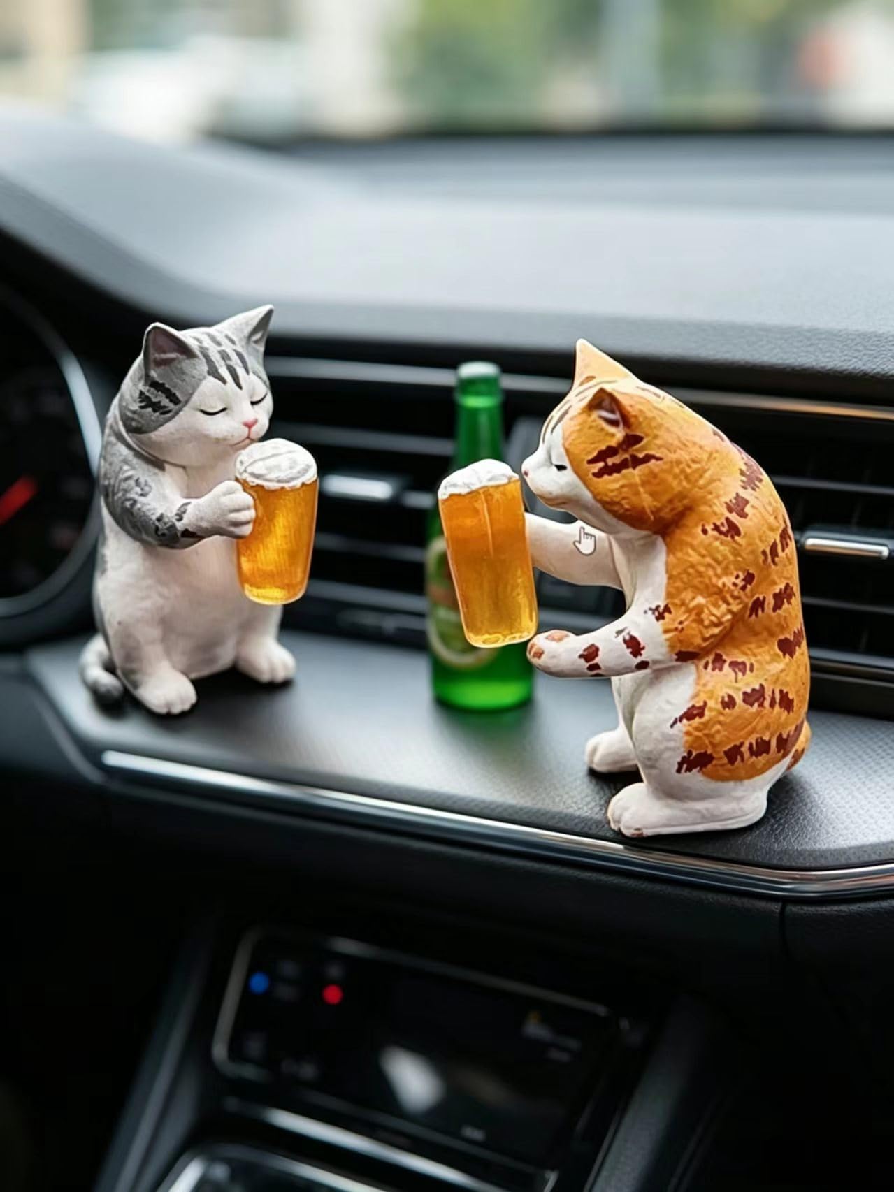 Cat Car Dashboard Decor for Men Women, Funny Cute Cats Desk Figurine Car Interior Dashboard Decoration Accessories - Mini Resin Dollhouse Simulated