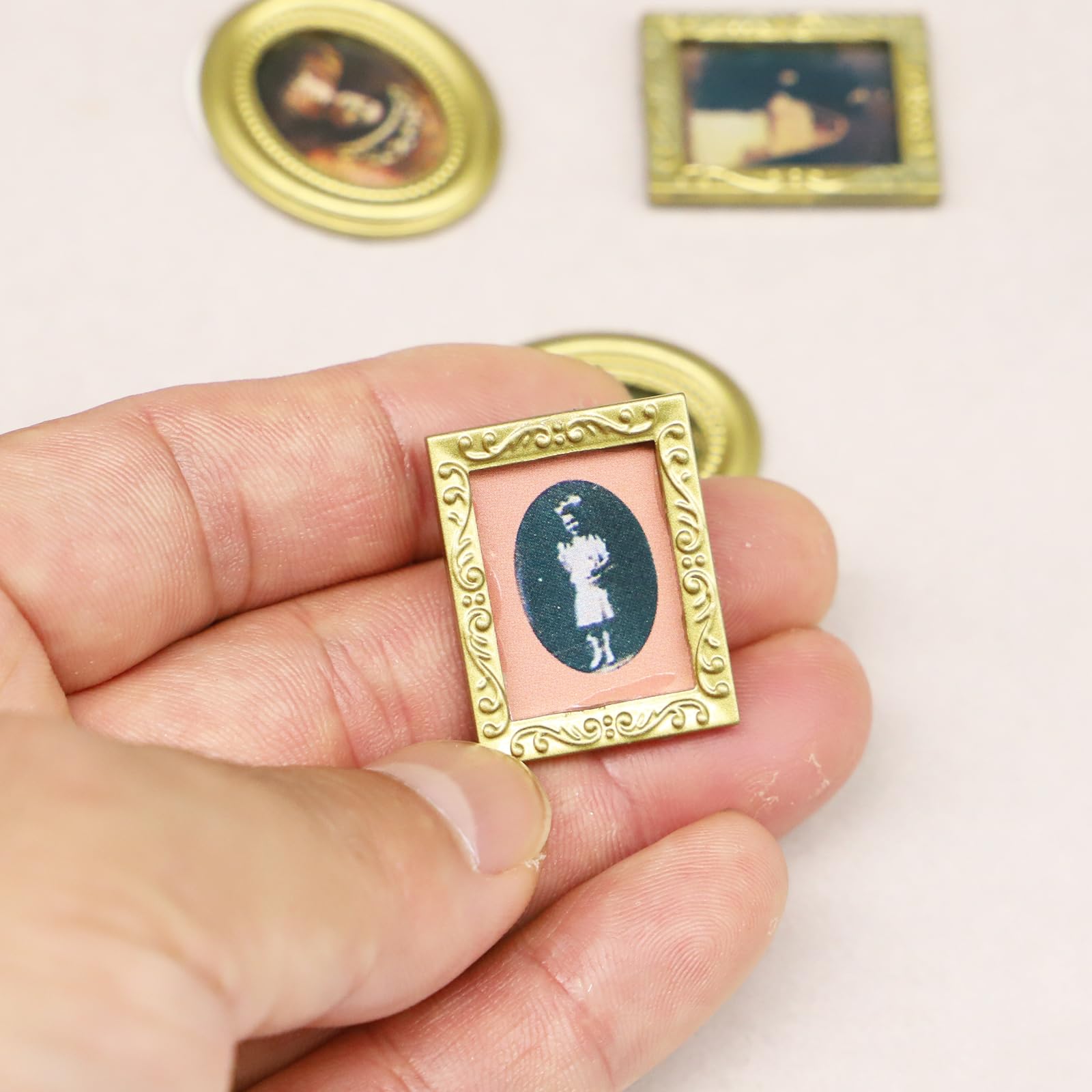 Miniature Photo Frame, Dollhouse Miniature Oil Painting, Mini Hanging Pictures, 1/12 Scale Oil Photo Frame, for Dollhouse Miniature, DIY Decortion