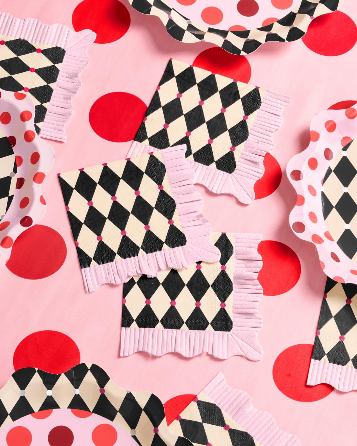 xo, Fetti Checkered Circus Paper Napkins, Wavy Fringe Border - 3-ply, 24 pcs | Carnival Birthday Decorations, Magician Tableware, Kids Party Setting