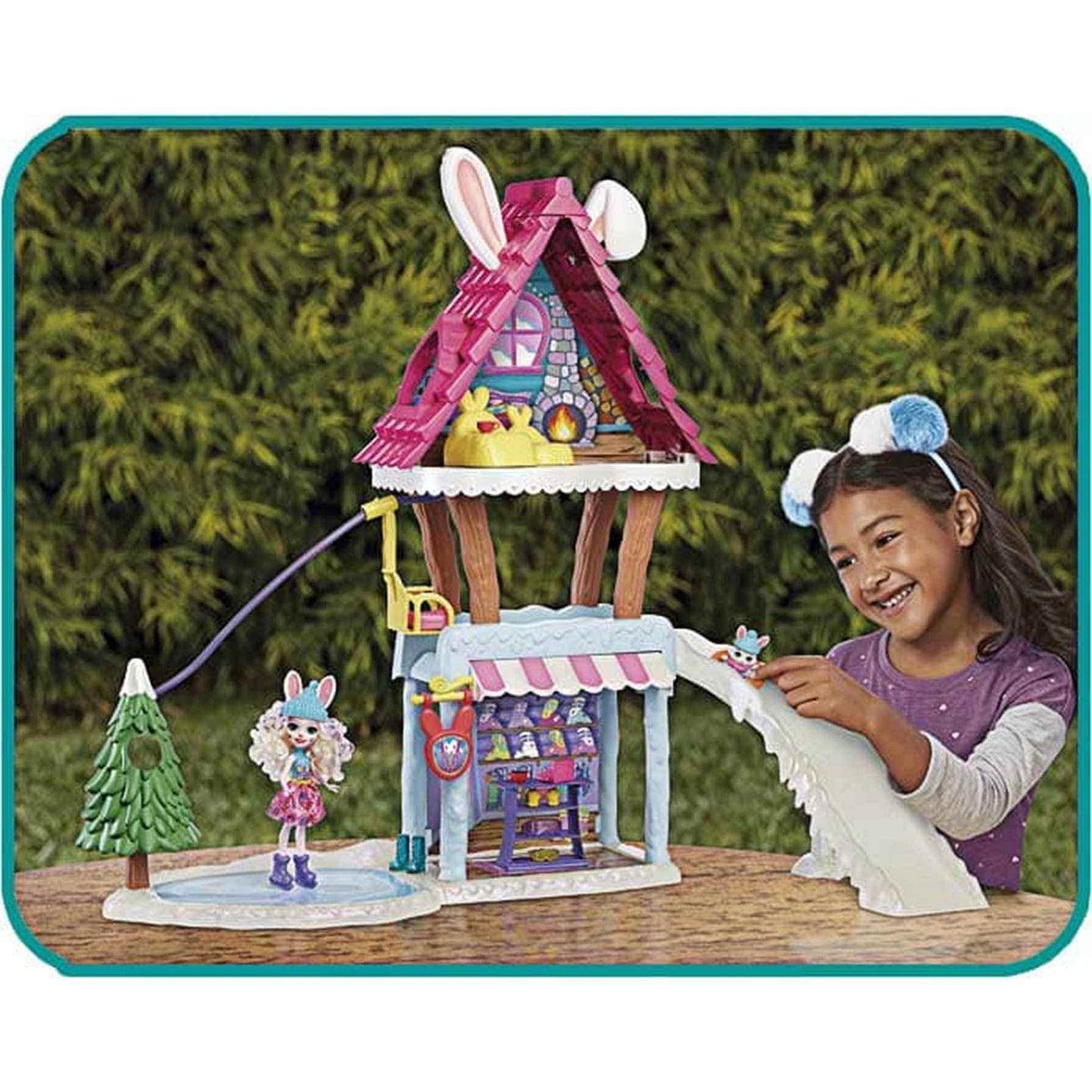 Mattel Enchantimals Hoppin’ Ski Chalet (25-in) with Bevy Bunny Doll (6-in) & Jump Animal Figure, with 5 Areas of Play, Go up Lift & Slide Down Slope