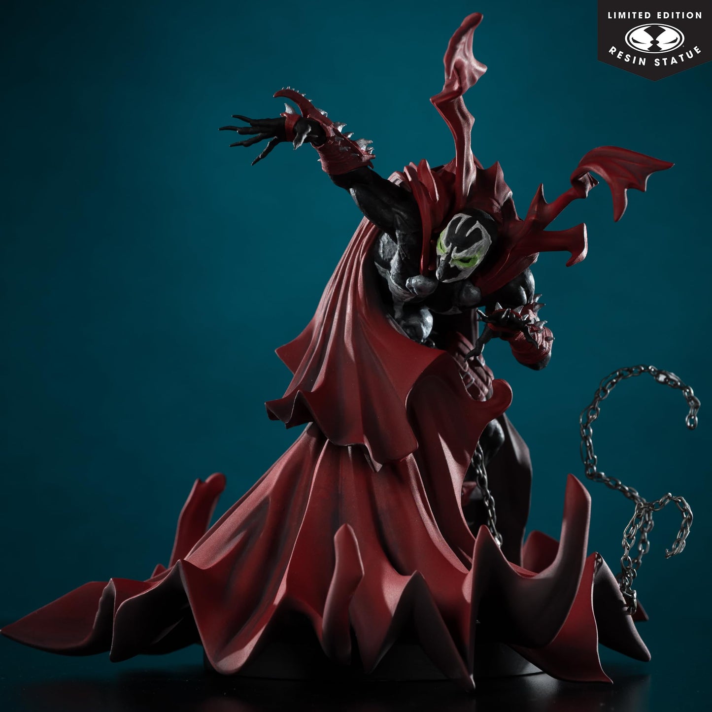 McFarlane Toys- Spawn Inspired by The Art of Greg Capullo (Black White & Red All Over) 1:10 Scale Resin Statue