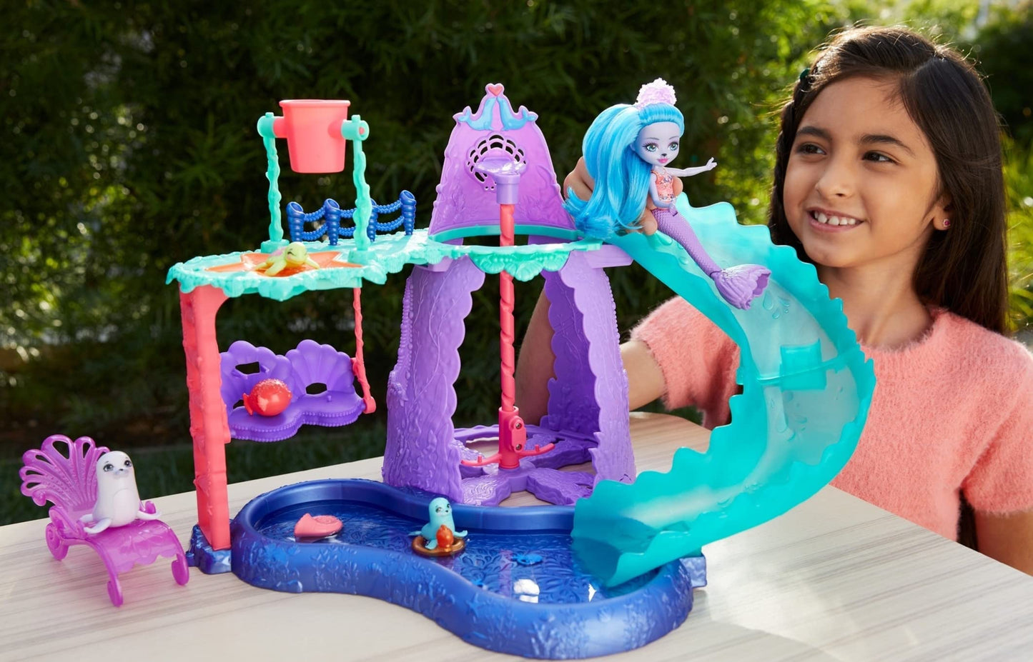 Mattel Enchantimals Ultimate Water Park Playset with Shayda Sea Lion Small Doll, 4 Animal Figures & Accessories, Ocean Kingdom Set with Water Features