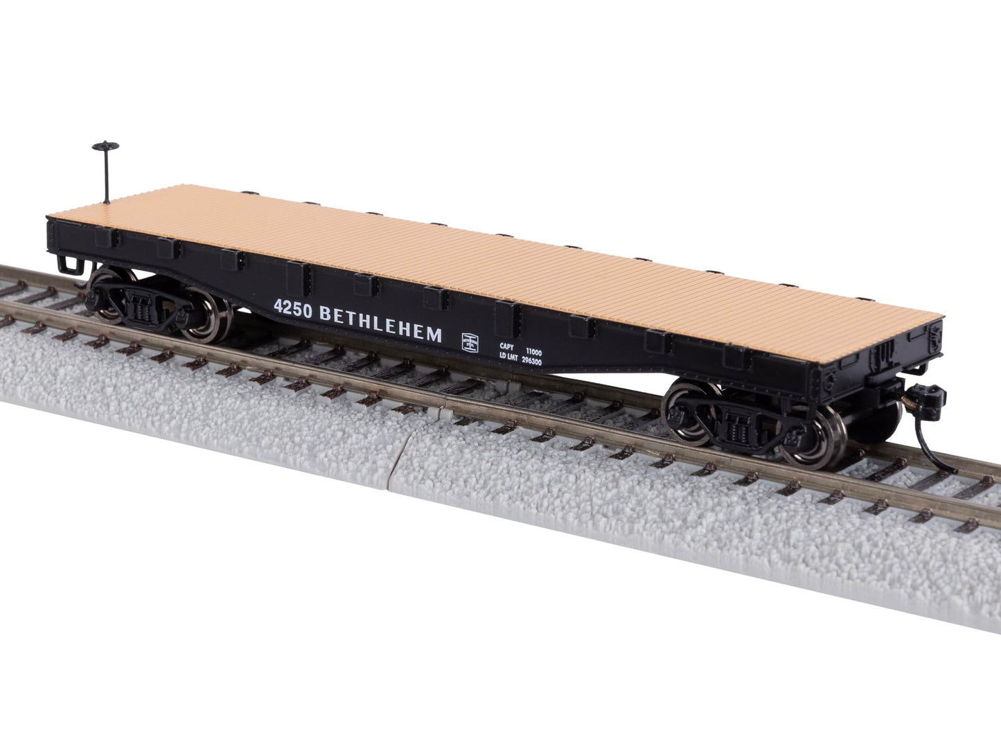 Lionel Bethlehem Steel #4250 HO Gauge Model Train Flatcar, Railroad Train Car with Metal Wheels & Metal Knuckle Couplers, Age 14+