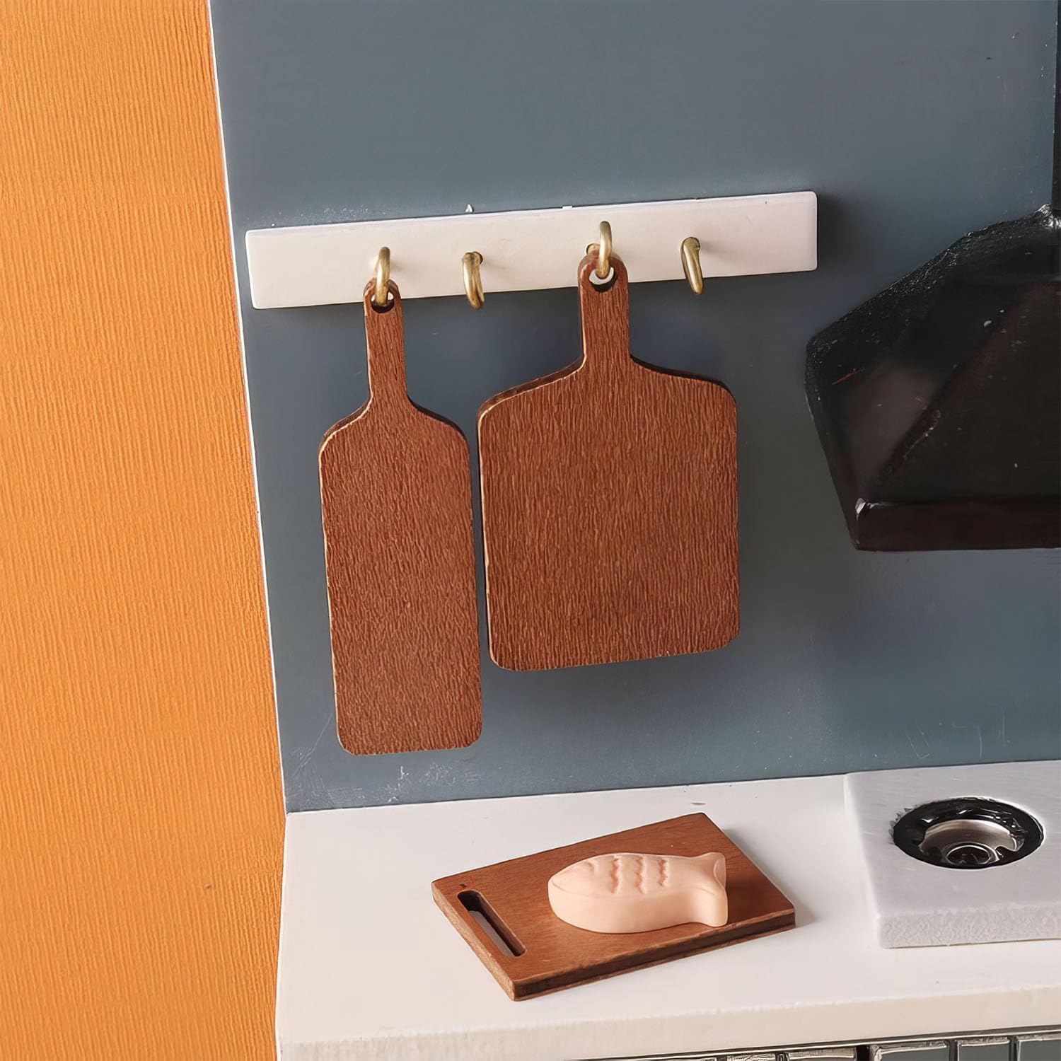 Miniature Wood Cutting Board Set (5pcs): 1/12 Scale Kitchen Decor for Dollhouse