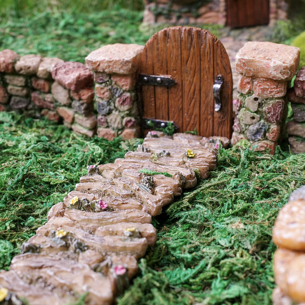 Treasure Gurus Miniature Stone Pillar Wood Gate Fairy Garden Ornament Dollhouse Decor Accessory
